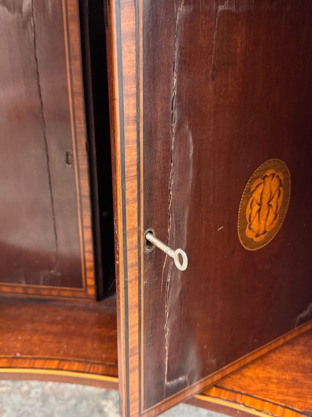 Federal Style Inlaid Mahogany Sideboard, 19th Century - Thumbnail 5