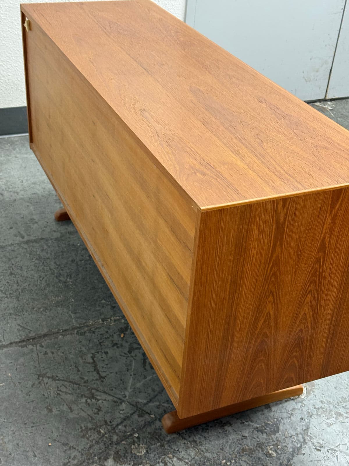 Dyrlund Danish Teak Credenza, Circa 1985 - Thumbnail 7