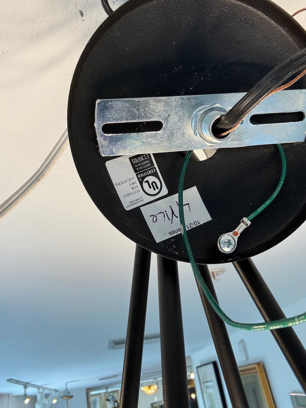 Contemporary Loop Pendant - Thumbnail 5