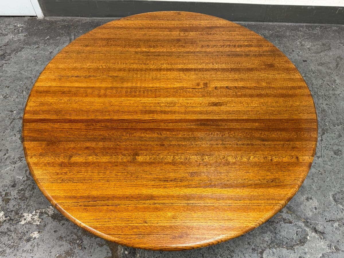 American Modern Round Wood Coffee Table, Mid 20th Century - Thumbnail 4