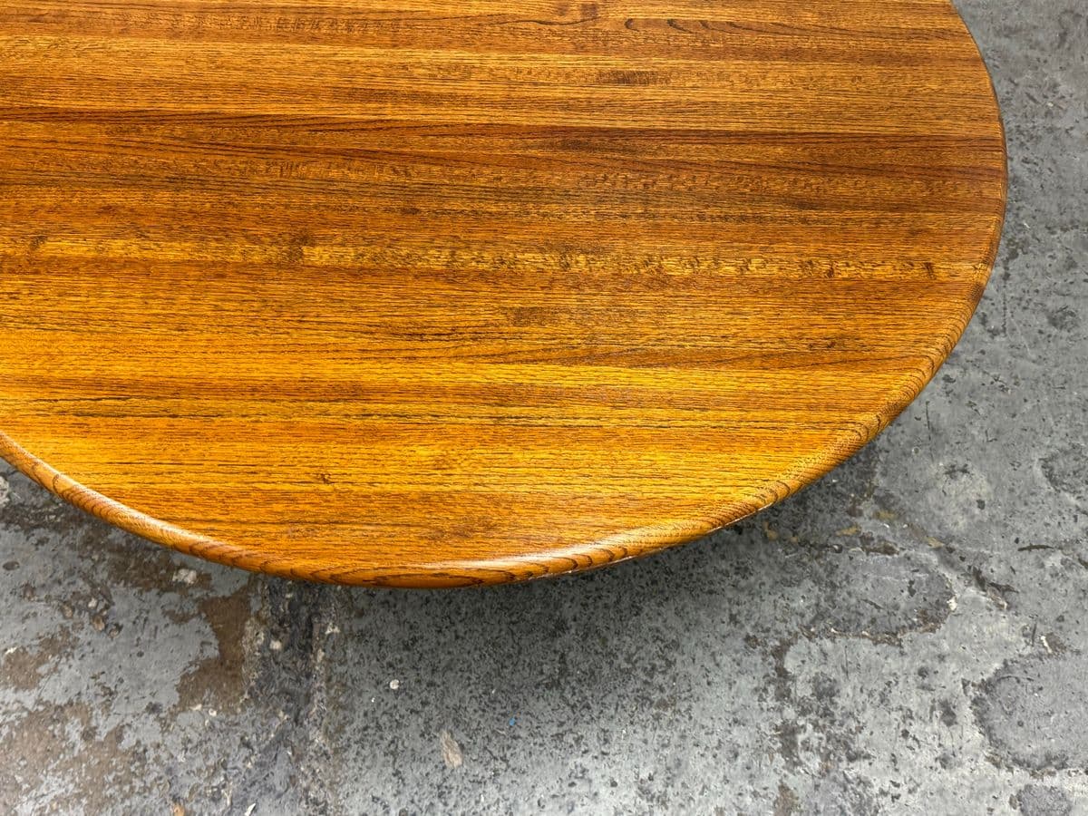 American Modern Round Wood Coffee Table, Mid 20th Century - Thumbnail 12