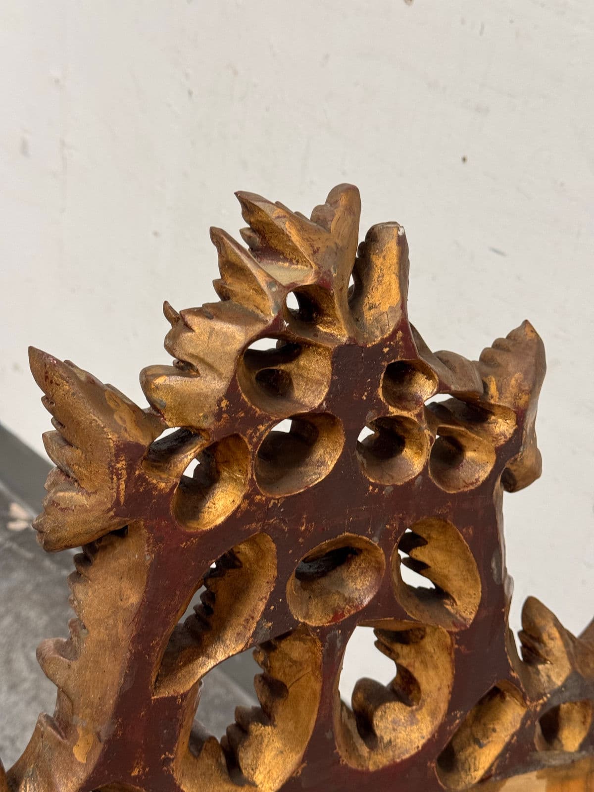 English Chippendale Carved Giltwood Mirror, Mid 20th Century - Thumbnail 11