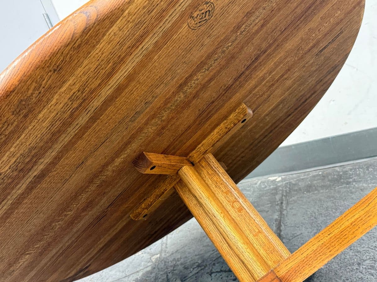 American Modern Round Wood Coffee Table, Mid 20th Century - Thumbnail 9