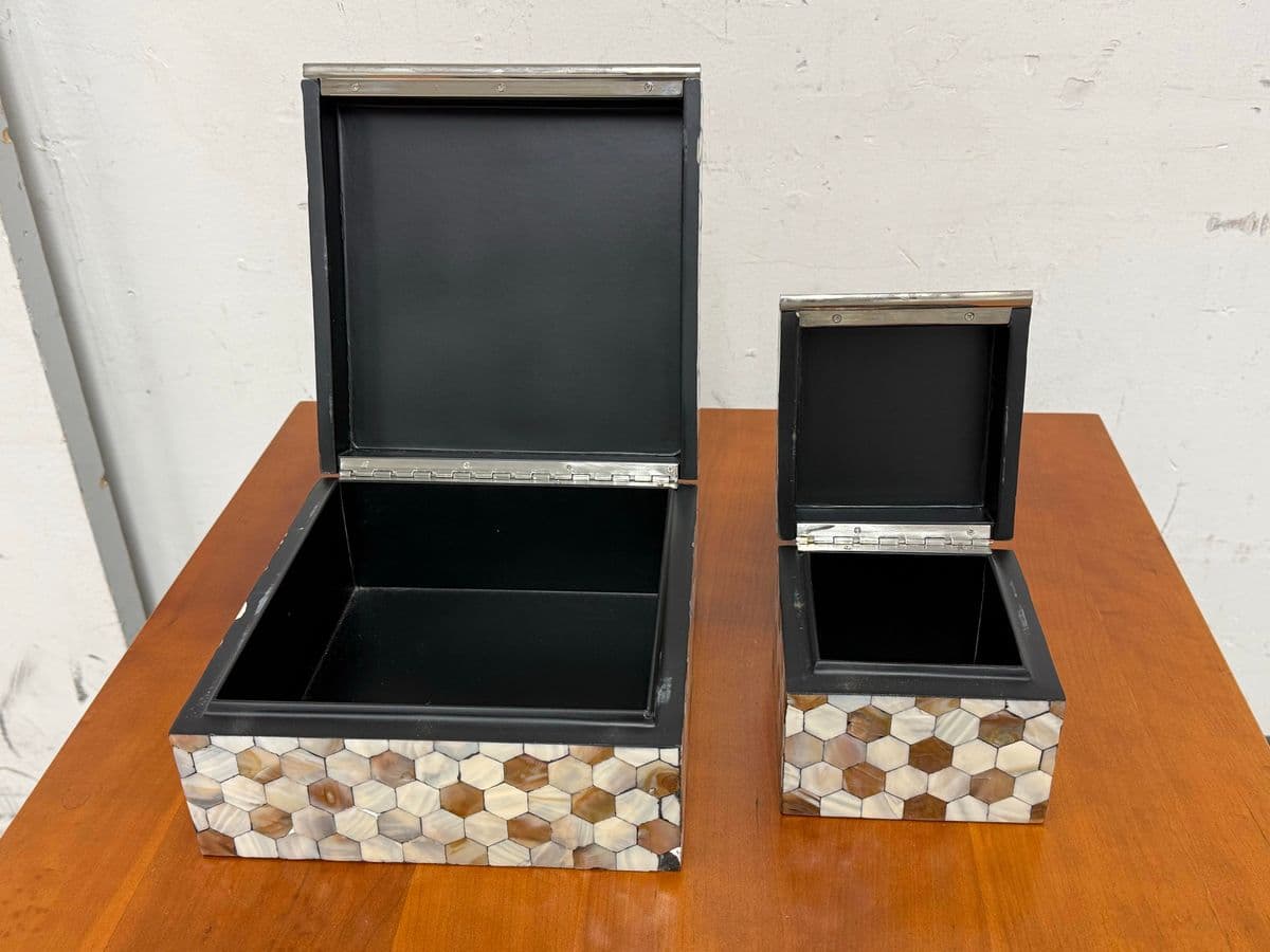 Global Views Mother of Pearl Boxes, Set of Two - Thumbnail 3