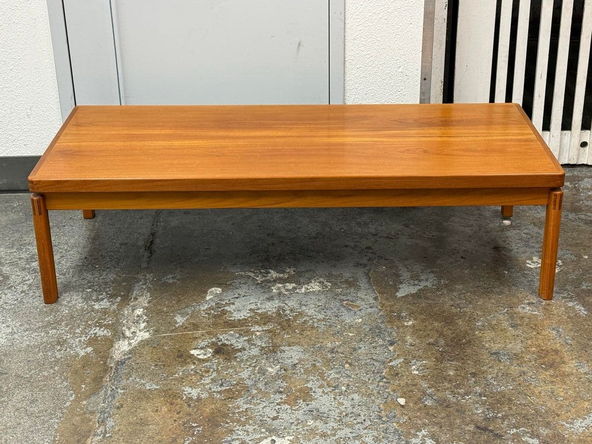 Danish Teak Wood Coffee Table, Mid 20th Century - Thumbnail 4