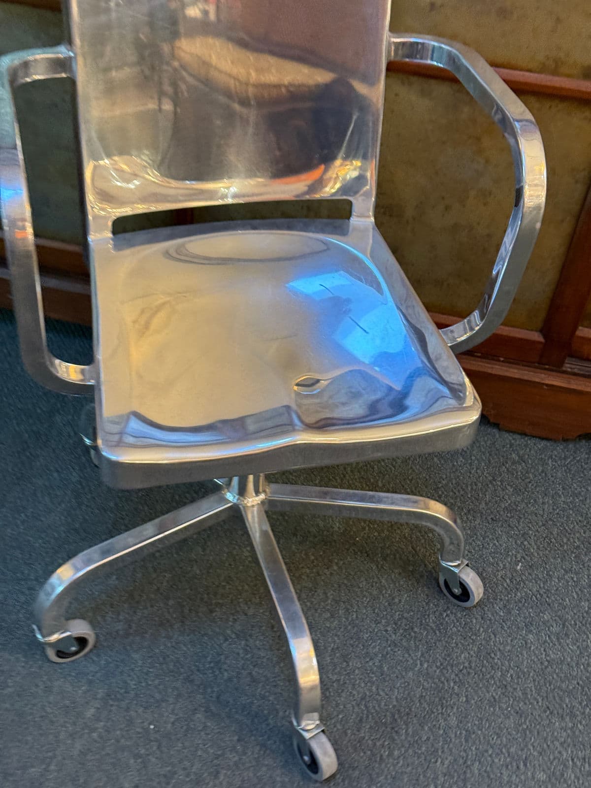 Philippe Starck for Emeco Hudson Swivel Armchair - Thumbnail 10