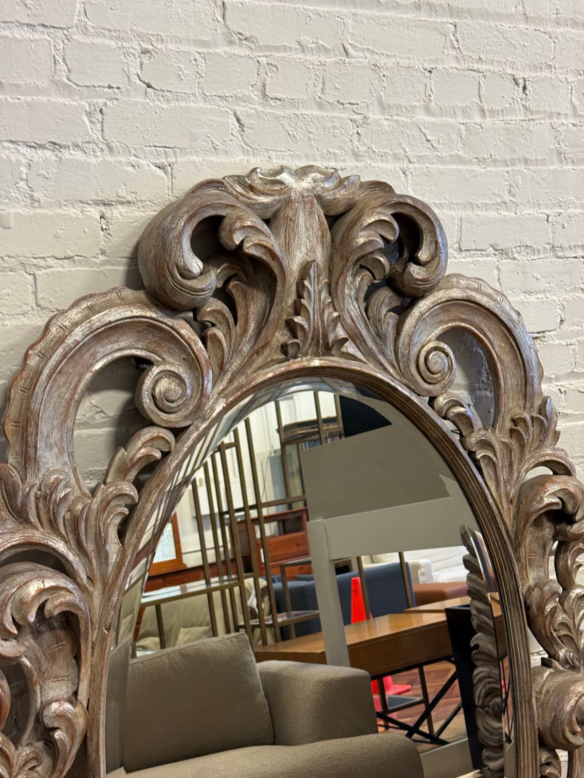 Windsor Art & Mirror Company Oval Rococo Revival Mirror, 20th Century - Thumbnail 11