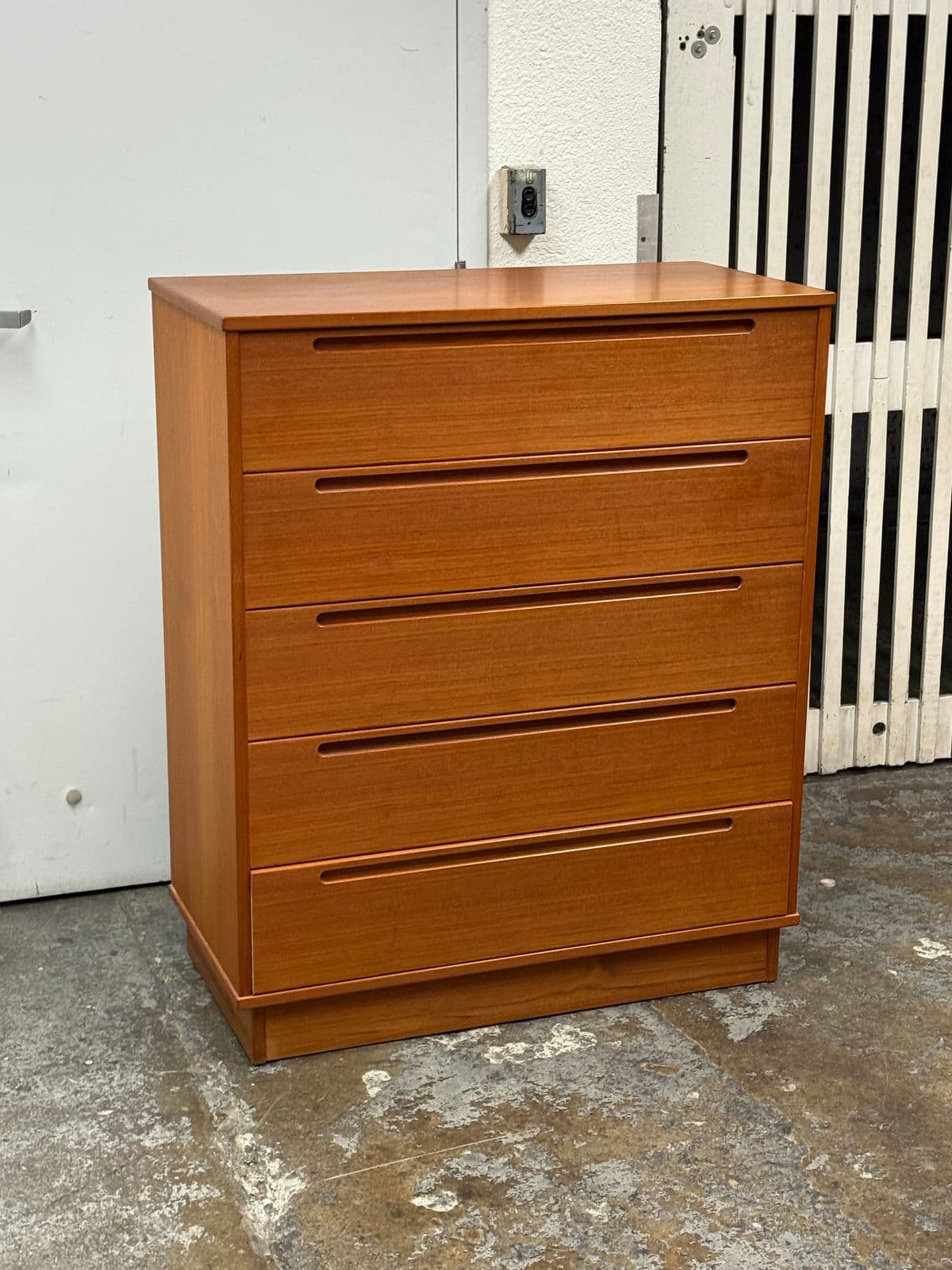 Nils Jonsson for Torring Møbelfabrik Five Drawer Dresser, Circa 1960's - Thumbnail 13