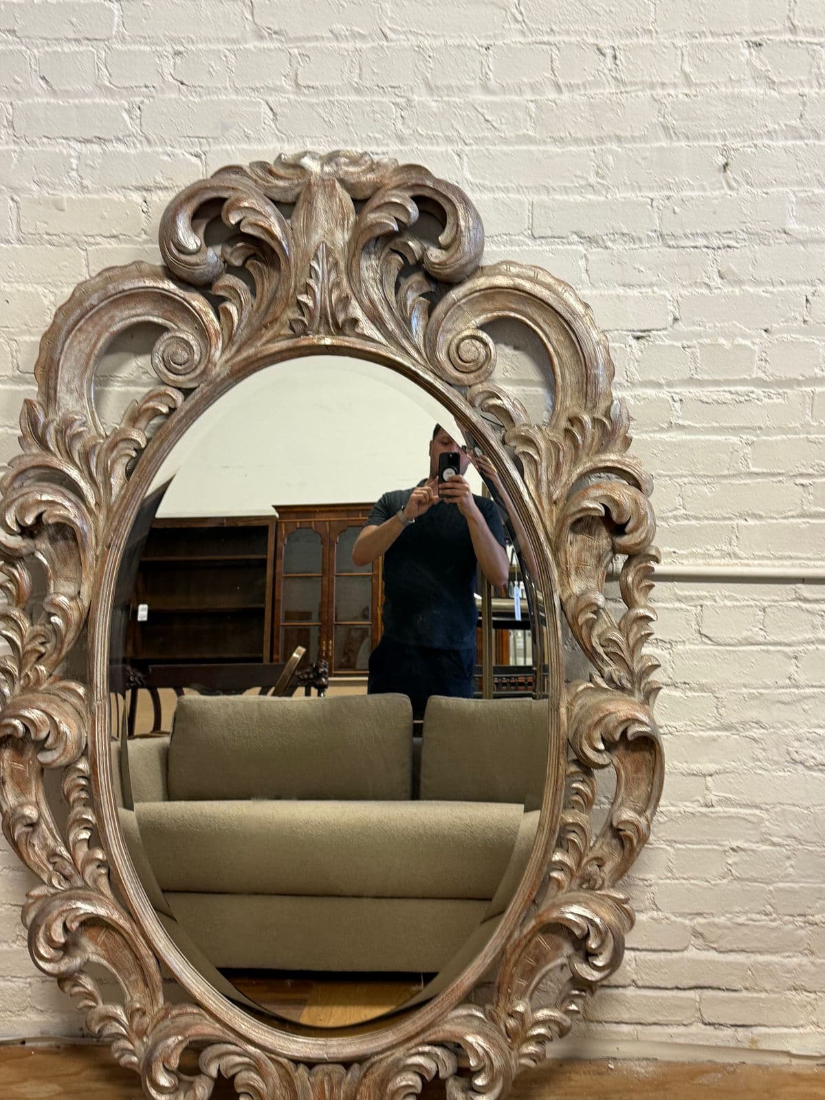 Windsor Art & Mirror Company Oval Rococo Revival Mirror, 20th Century - Thumbnail 13