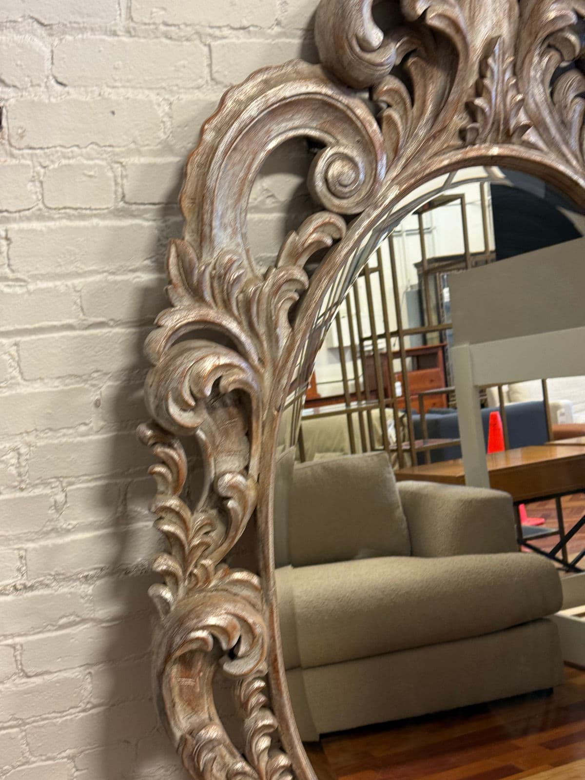 Windsor Art & Mirror Company Oval Rococo Revival Mirror, 20th Century - Thumbnail 10