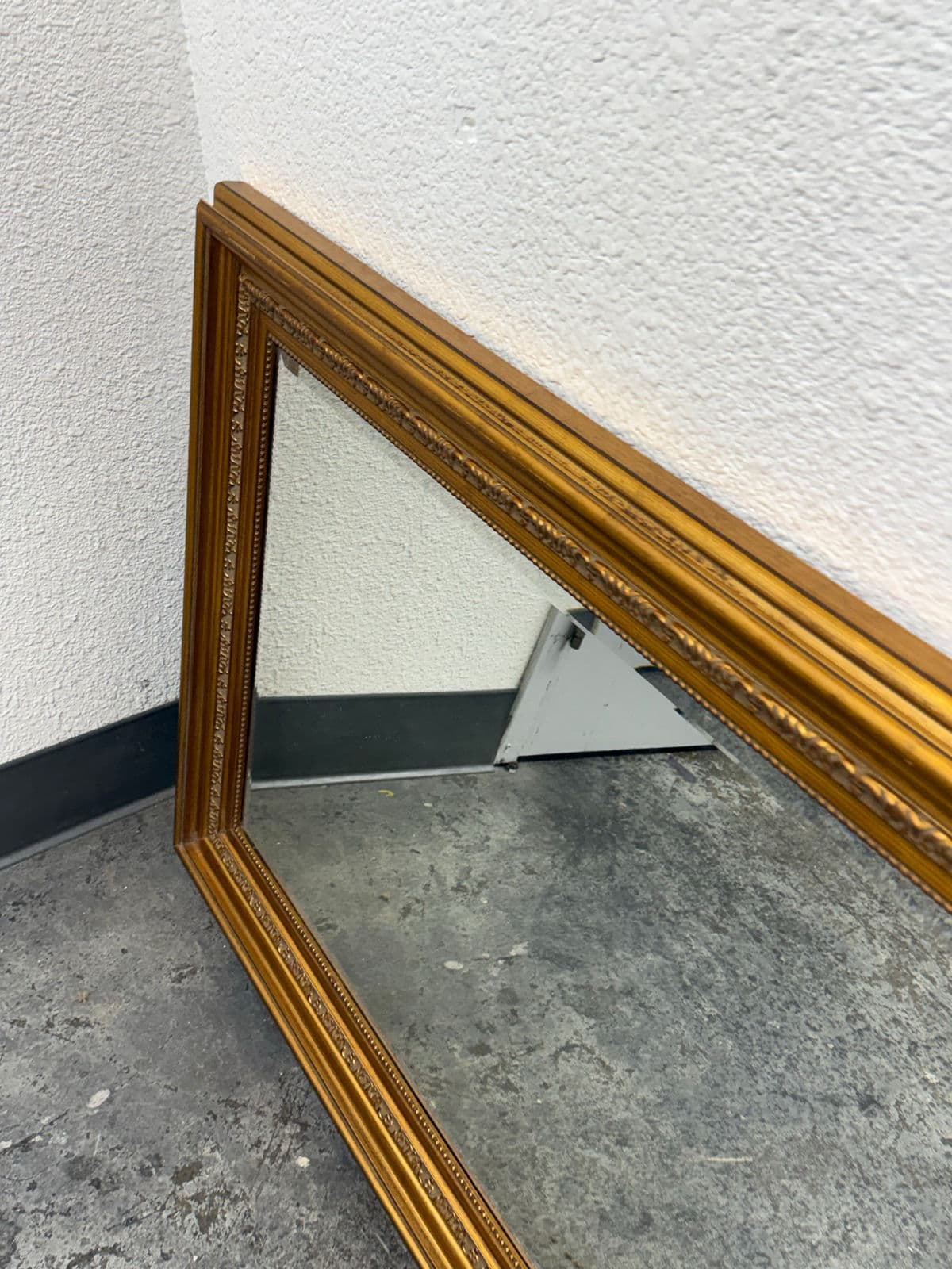 Windsor Art & Mirror Company Custom Antique Gold Finish Wall Mirror, Circa 2000 - Thumbnail 4