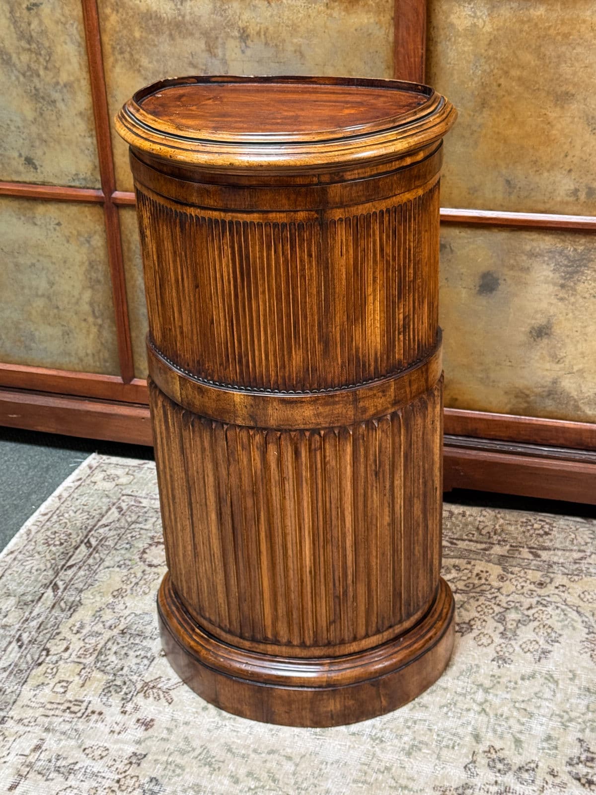 Demi-Lune Fluted Wood Pedestal - Thumbnail 10