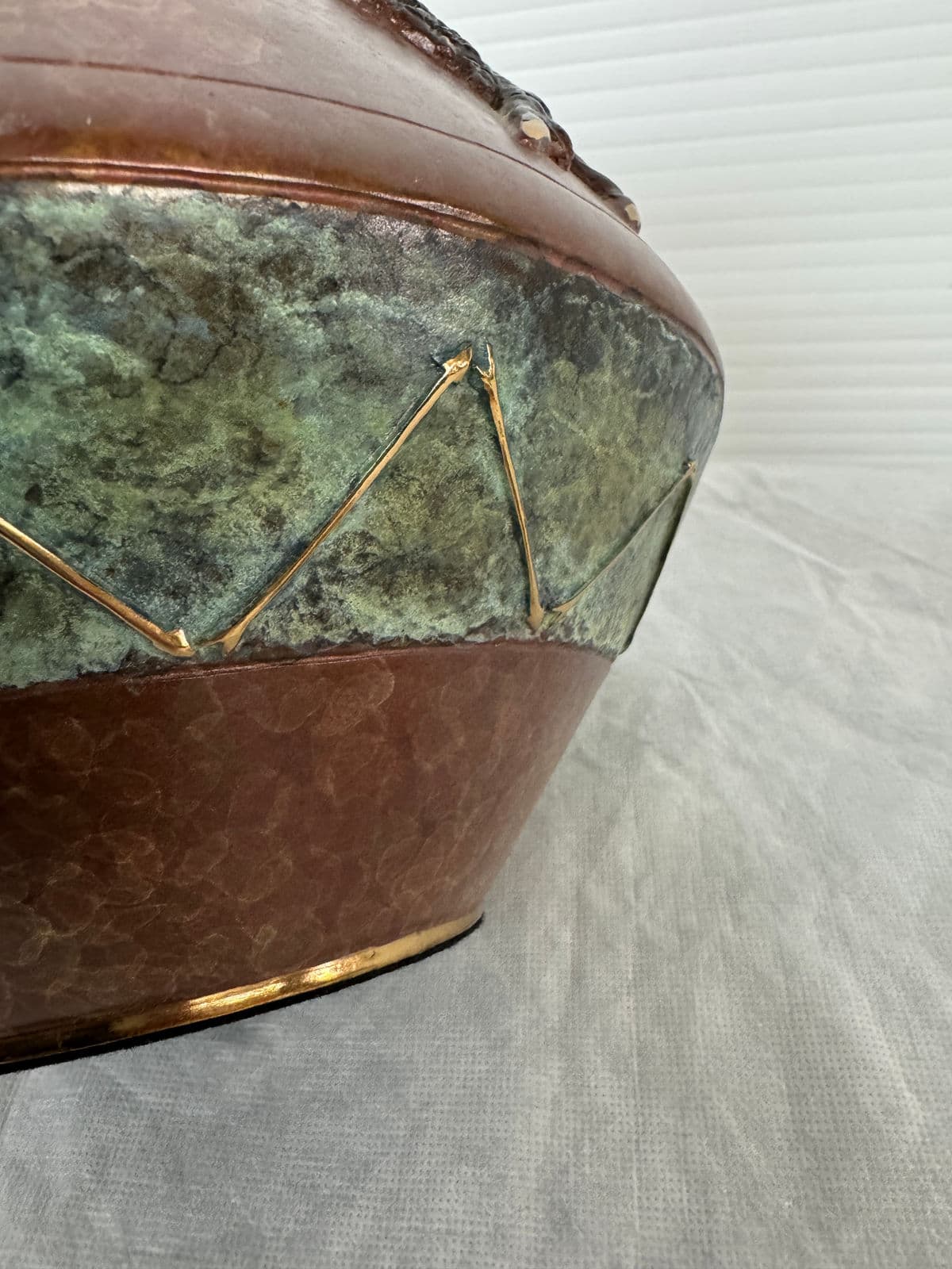 R. Morales Running Buffalo Vase, Signed - Thumbnail 10