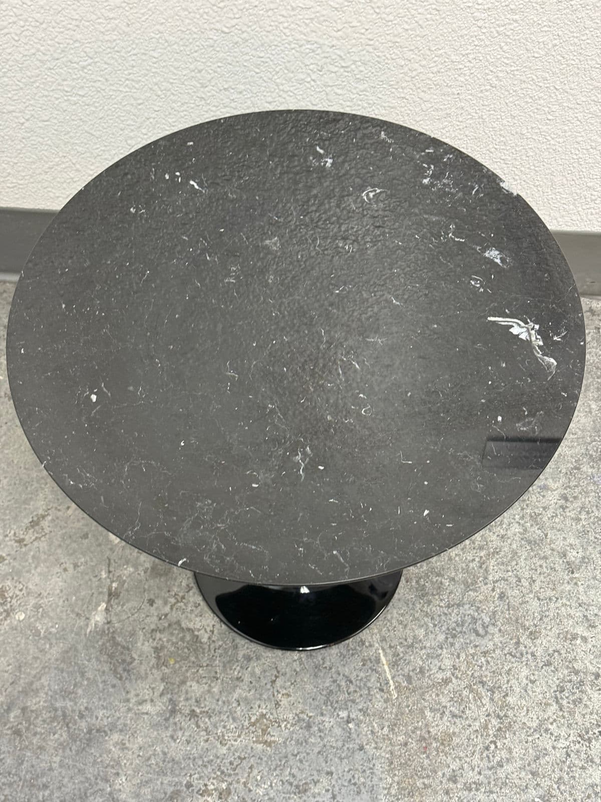 Eero Saarinen Style Round Stone Top Tulip Side Table - Thumbnail 10