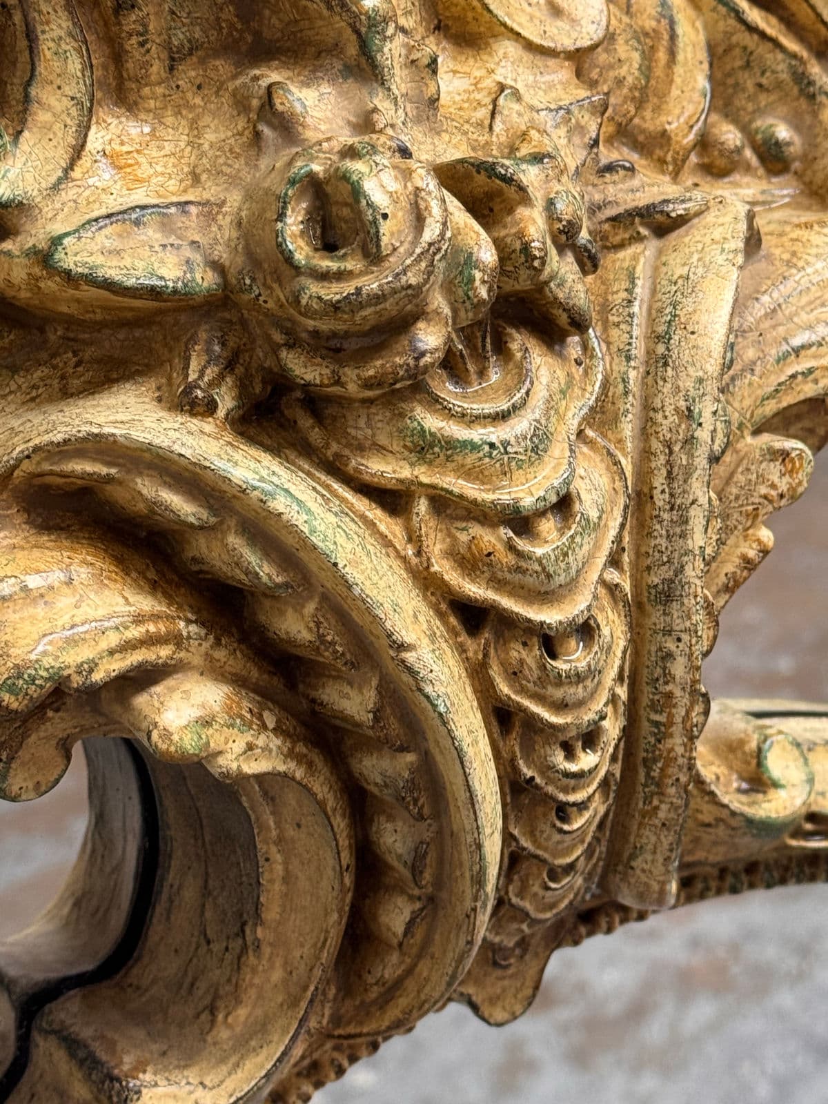 French Giltwood Cushion Wall Mirror - Thumbnail 12