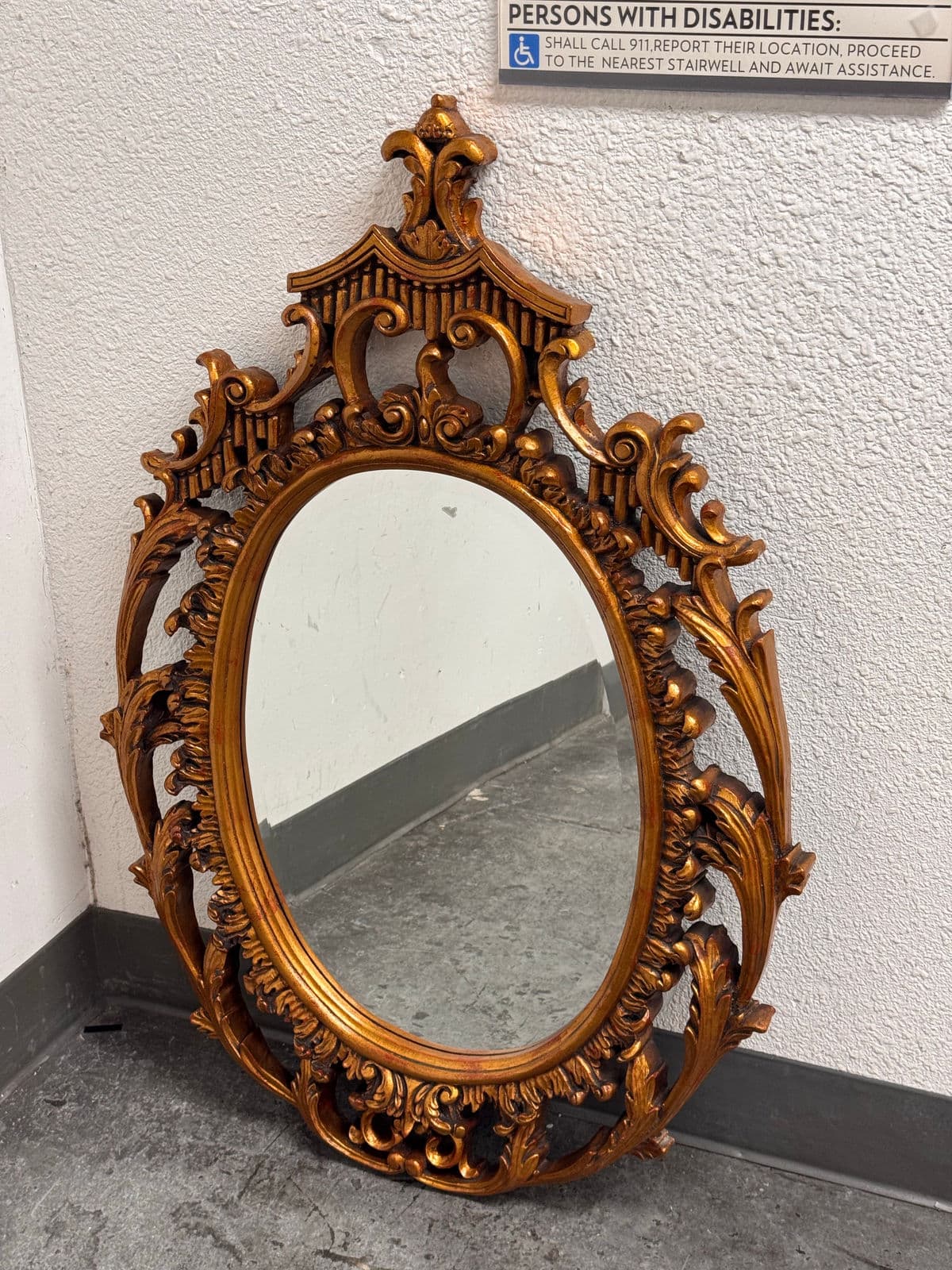 Mexican Rococo Revival Oval Gold Finish Wall Mirror, Late 20th Century - Thumbnail 3