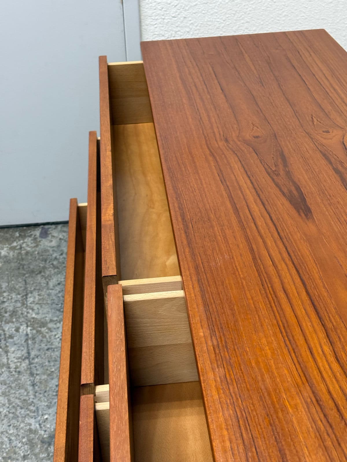 Nils Jonsson for Torring Møbelfabrik Six Drawer Dresser, Circa 1960's - Thumbnail 4