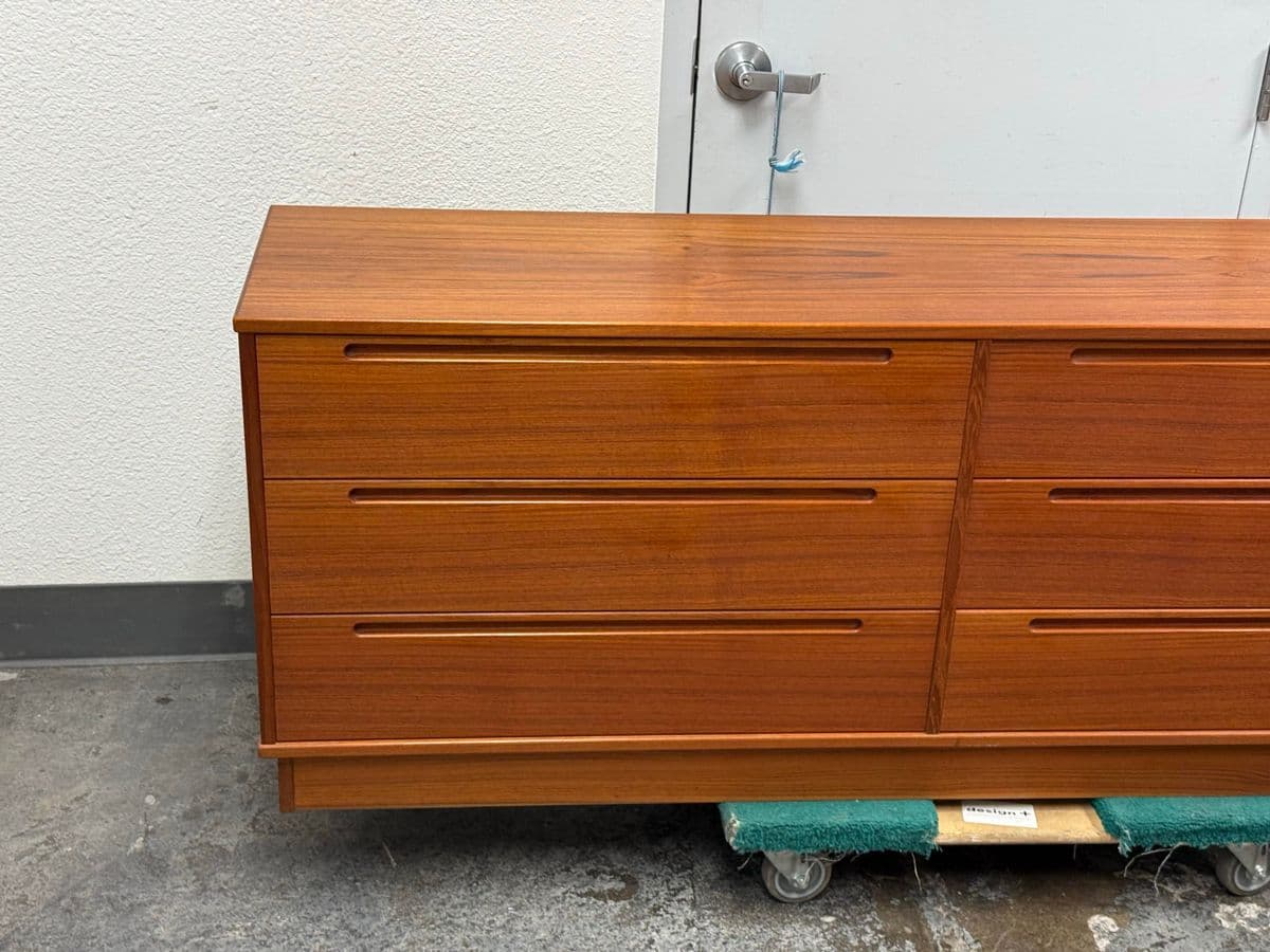 Nils Jonsson for Torring Møbelfabrik Six Drawer Dresser, Circa 1960's - Thumbnail 3