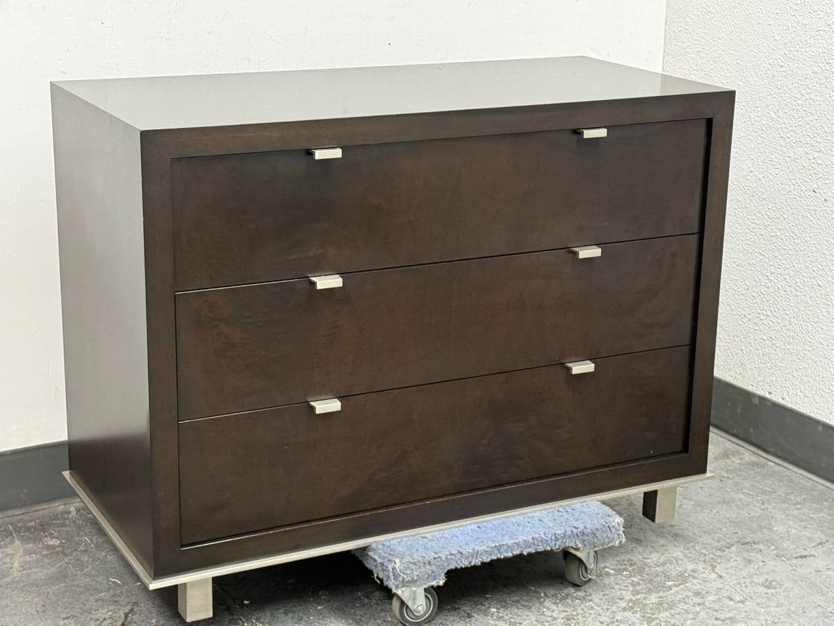 Traylor & Co. Contemporary Chest of Drawers - Thumbnail 6