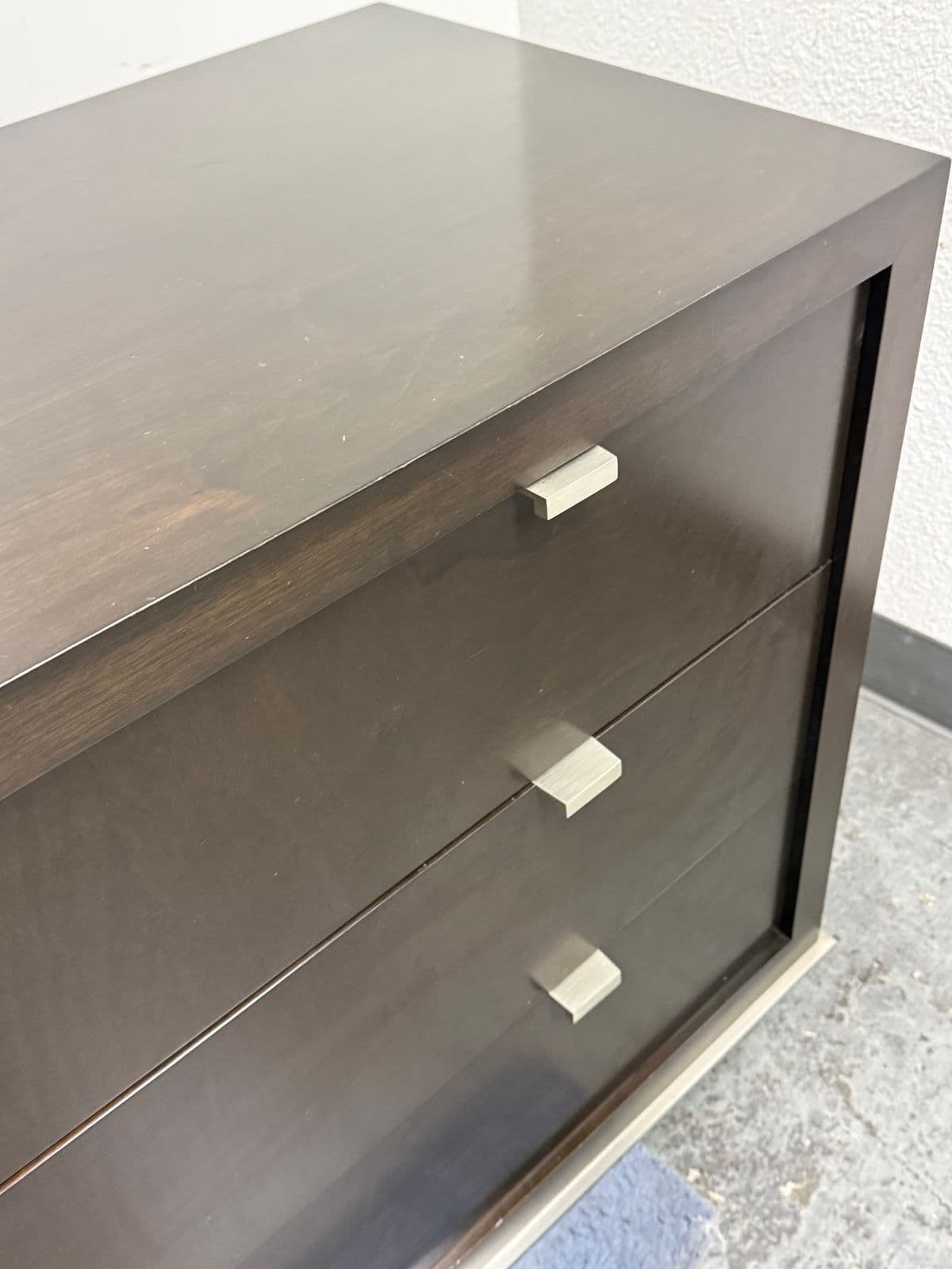 Traylor & Co. Contemporary Chest of Drawers - Thumbnail 12