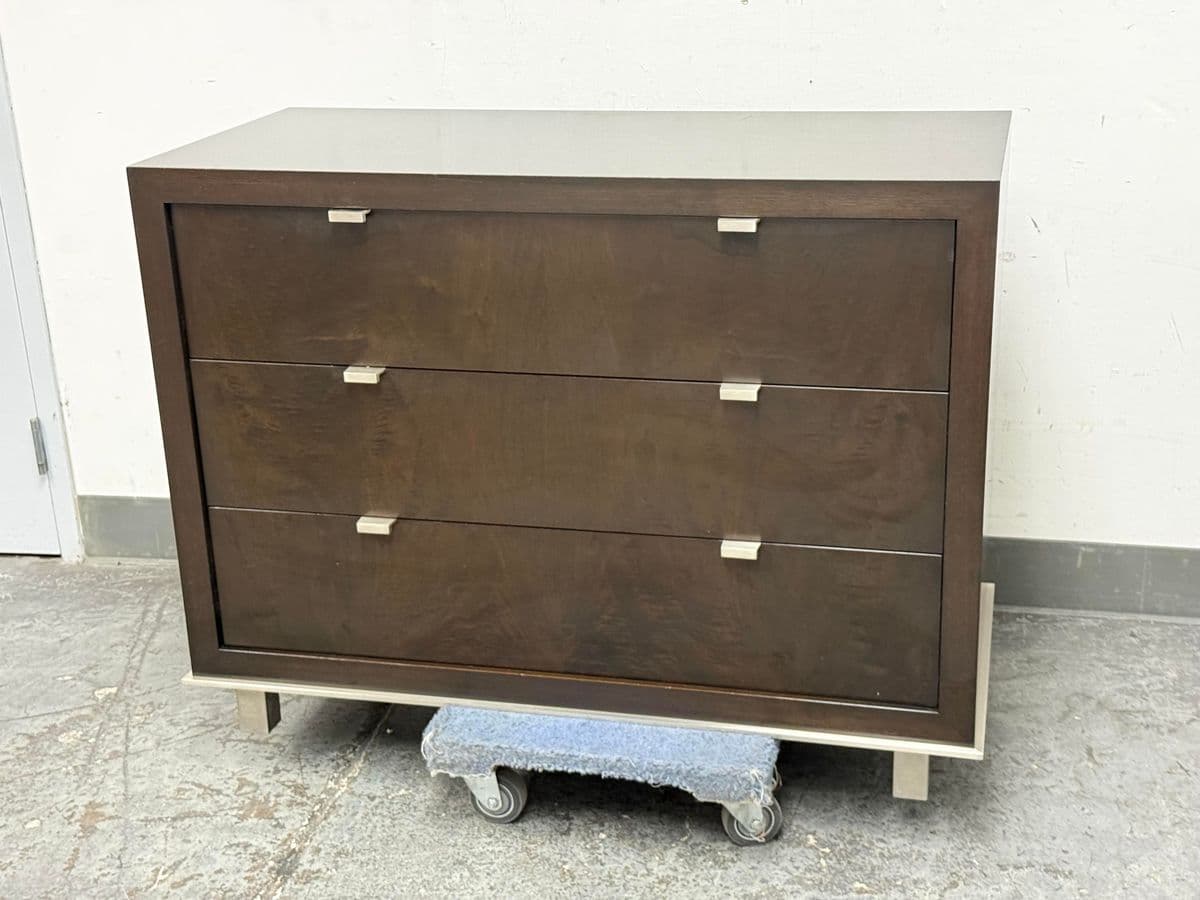 Traylor & Co. Contemporary Chest of Drawers - Thumbnail 7