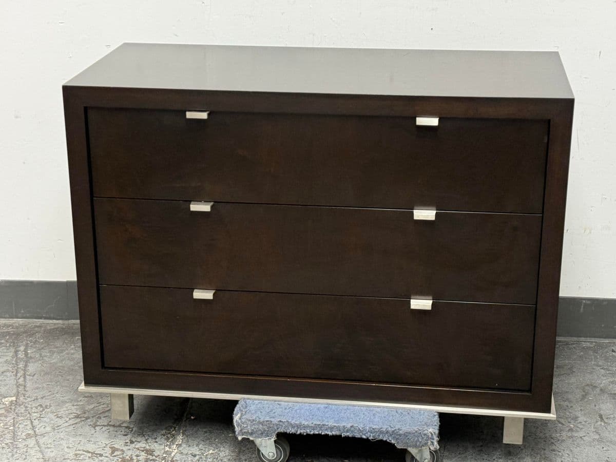 Traylor & Co. Contemporary Chest of Drawers - Thumbnail 11