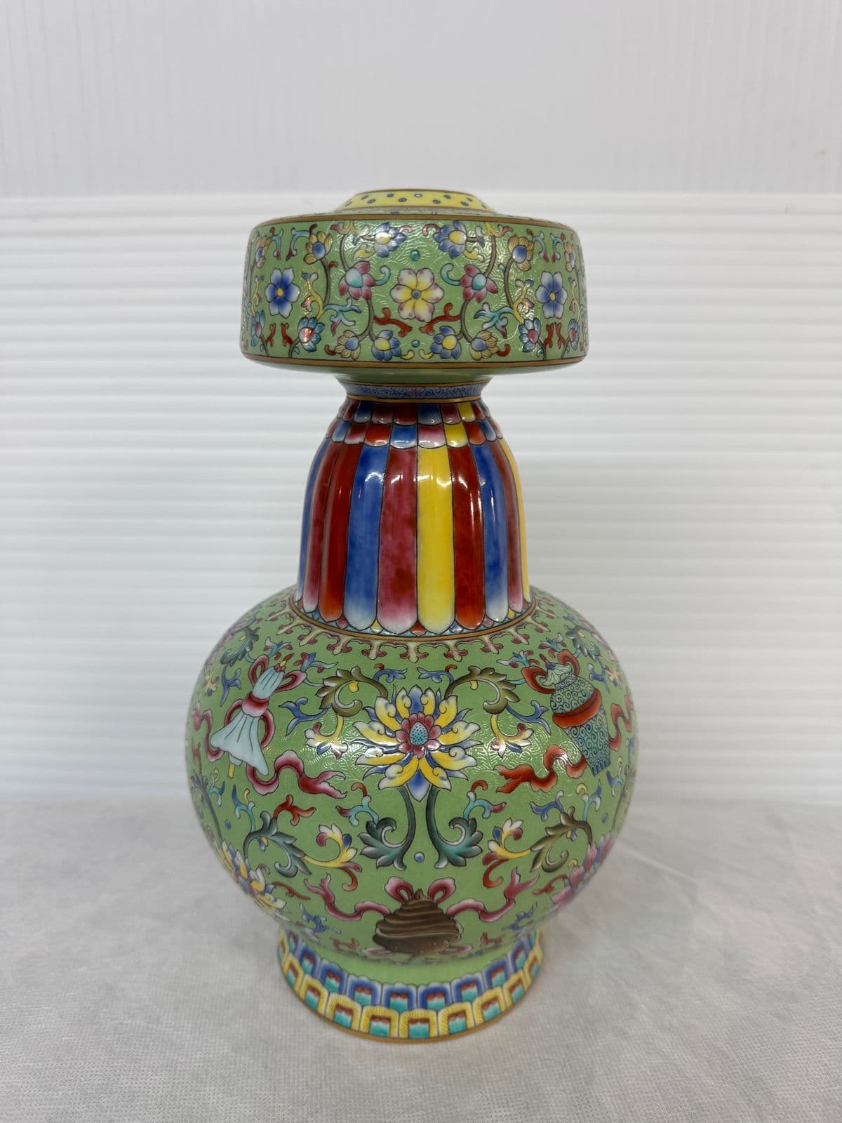 Chinese Qing Qianlong Famille Rose Vase - Thumbnail 4