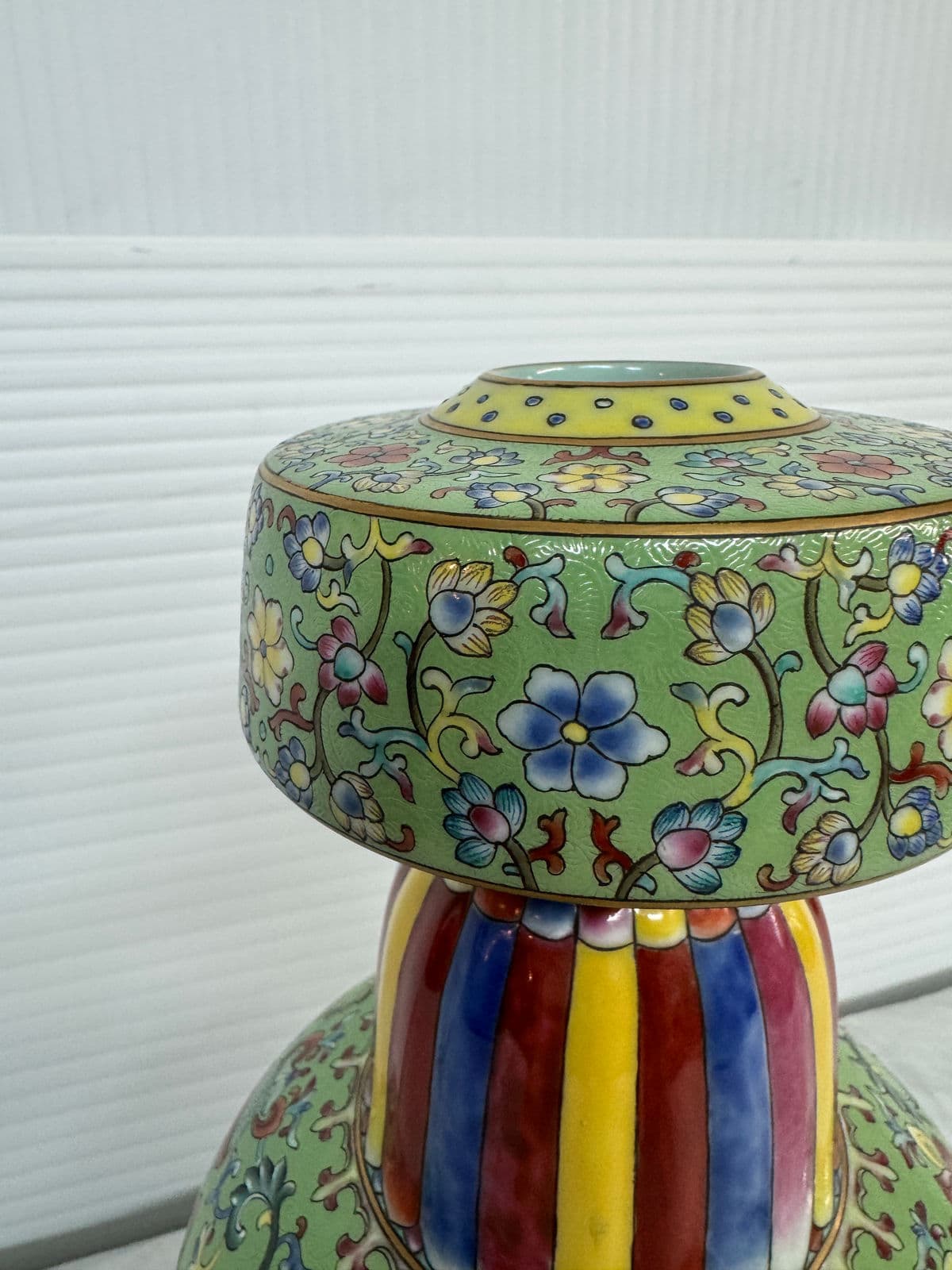 Chinese Qing Qianlong Famille Rose Vase - Thumbnail 8