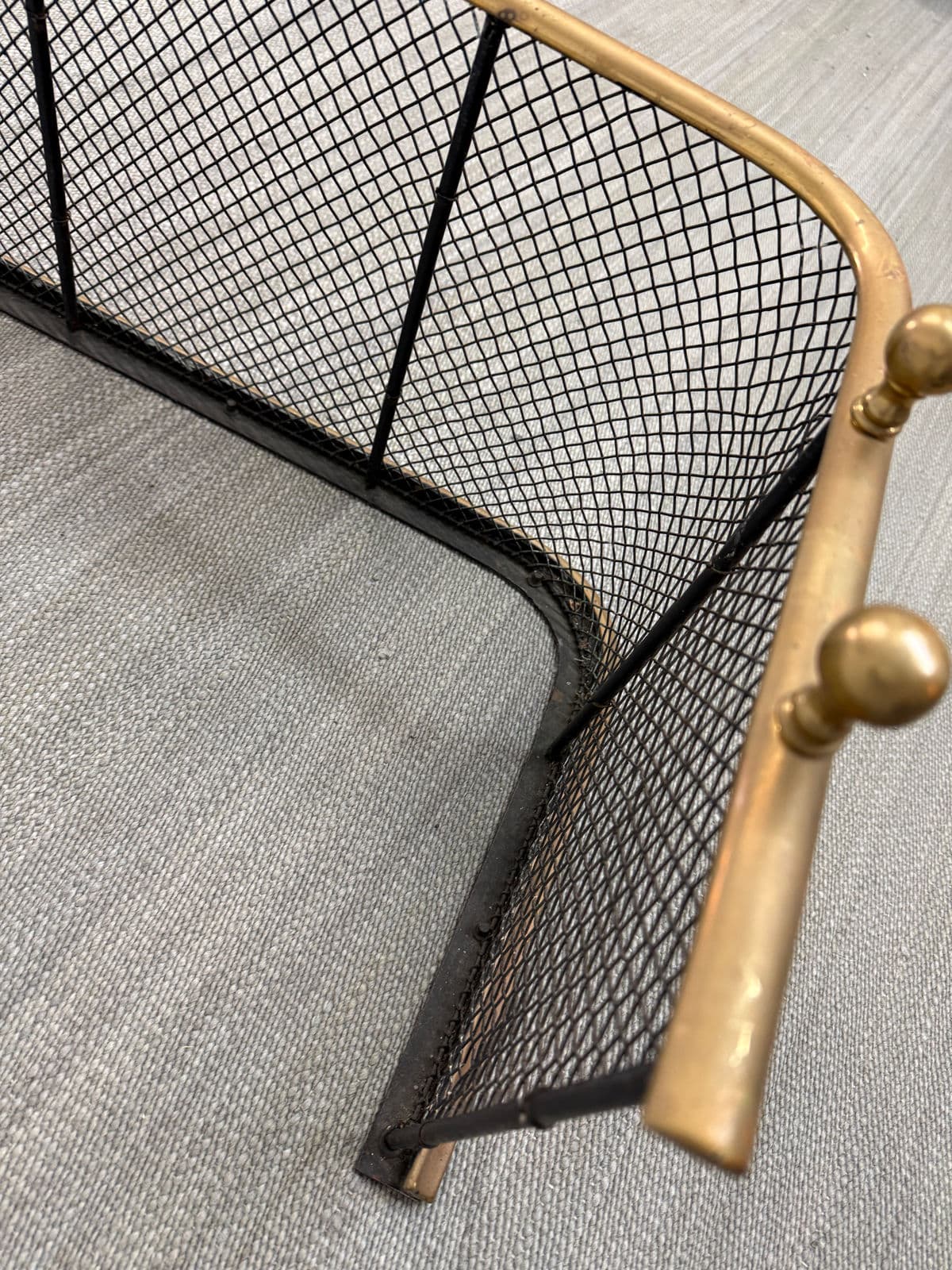 Victorian Brass Fireplace Screen, Early 20th Century. - Thumbnail 11