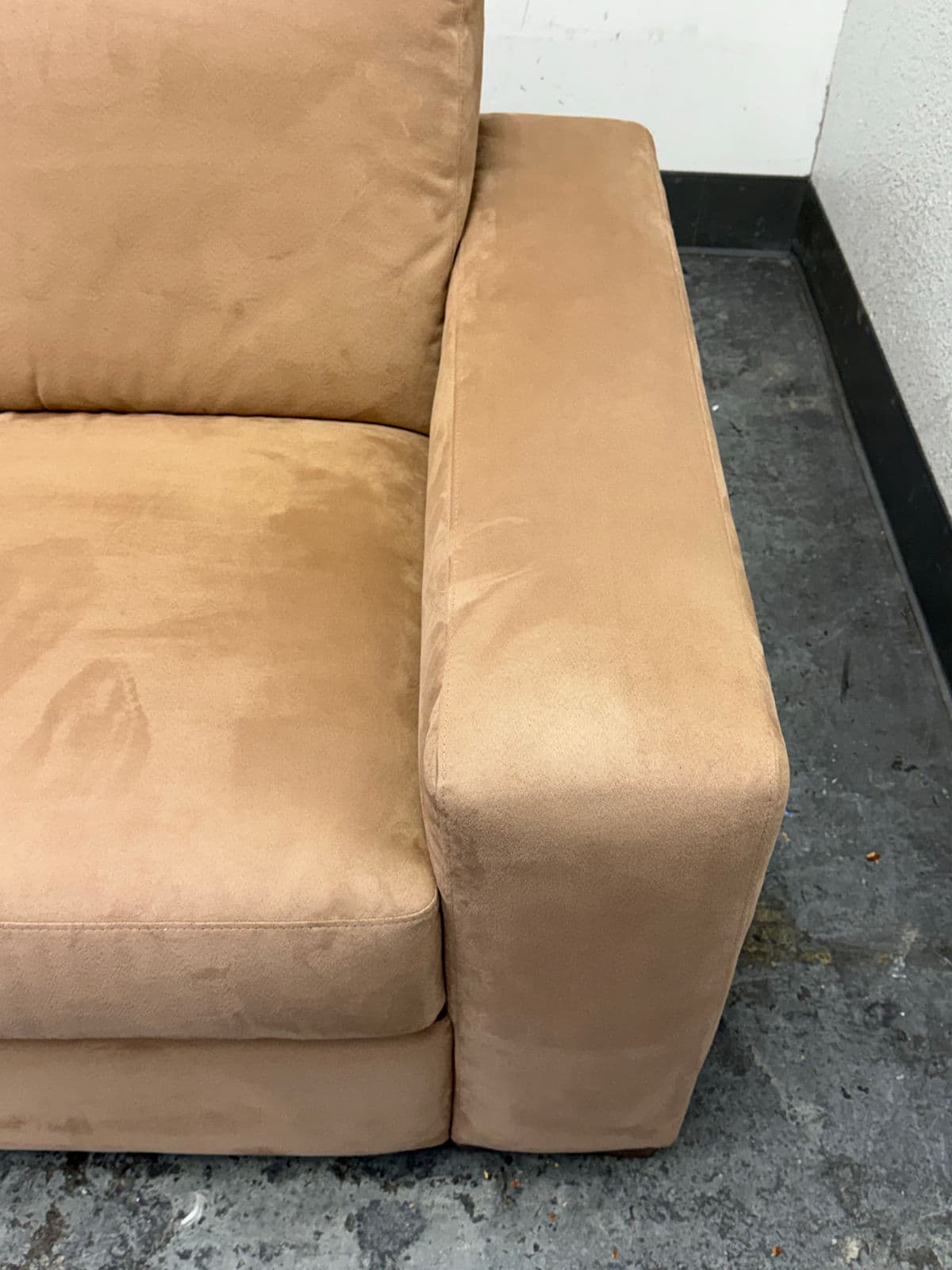 Arflex Italian Camel Sofa - Thumbnail 5