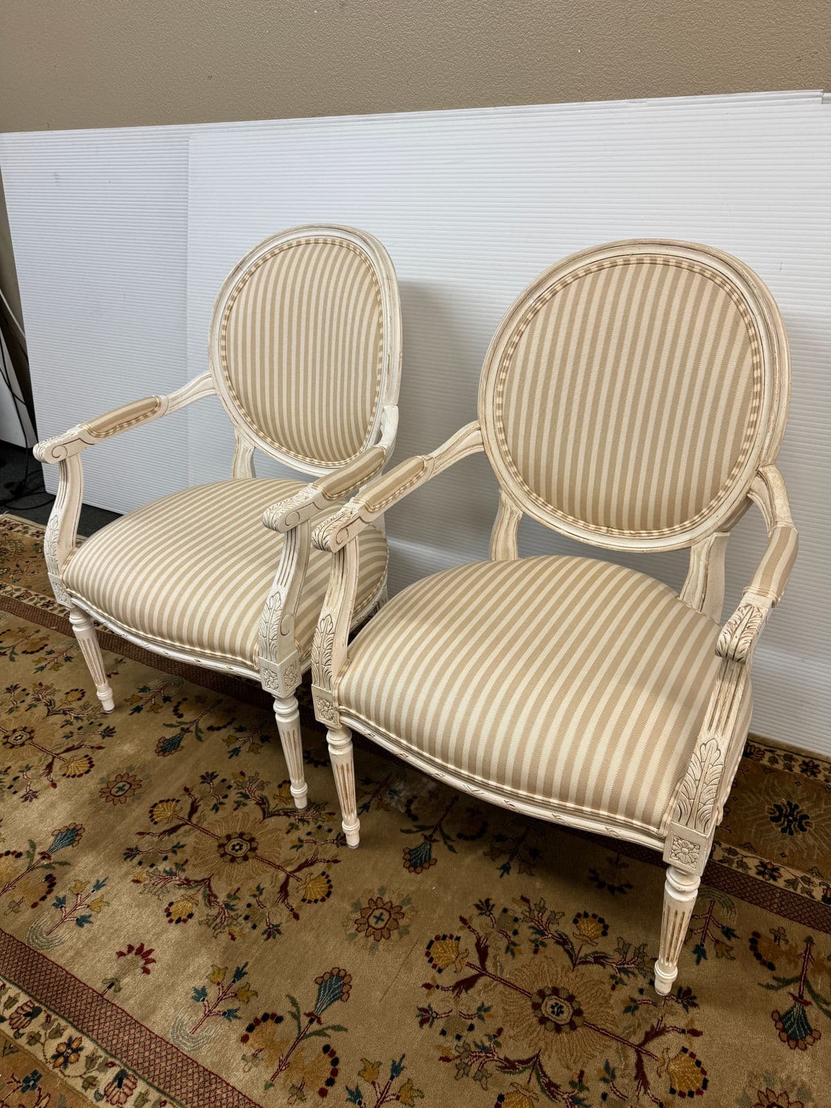 Ethan Allen French Louis XVI Style Armchairs, Pair - Thumbnail 4