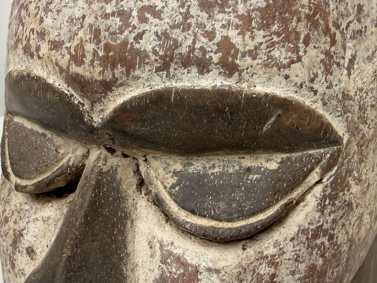 African Yoruba Carved Wood Helmet + Jackal Sculpture - Thumbnail 10