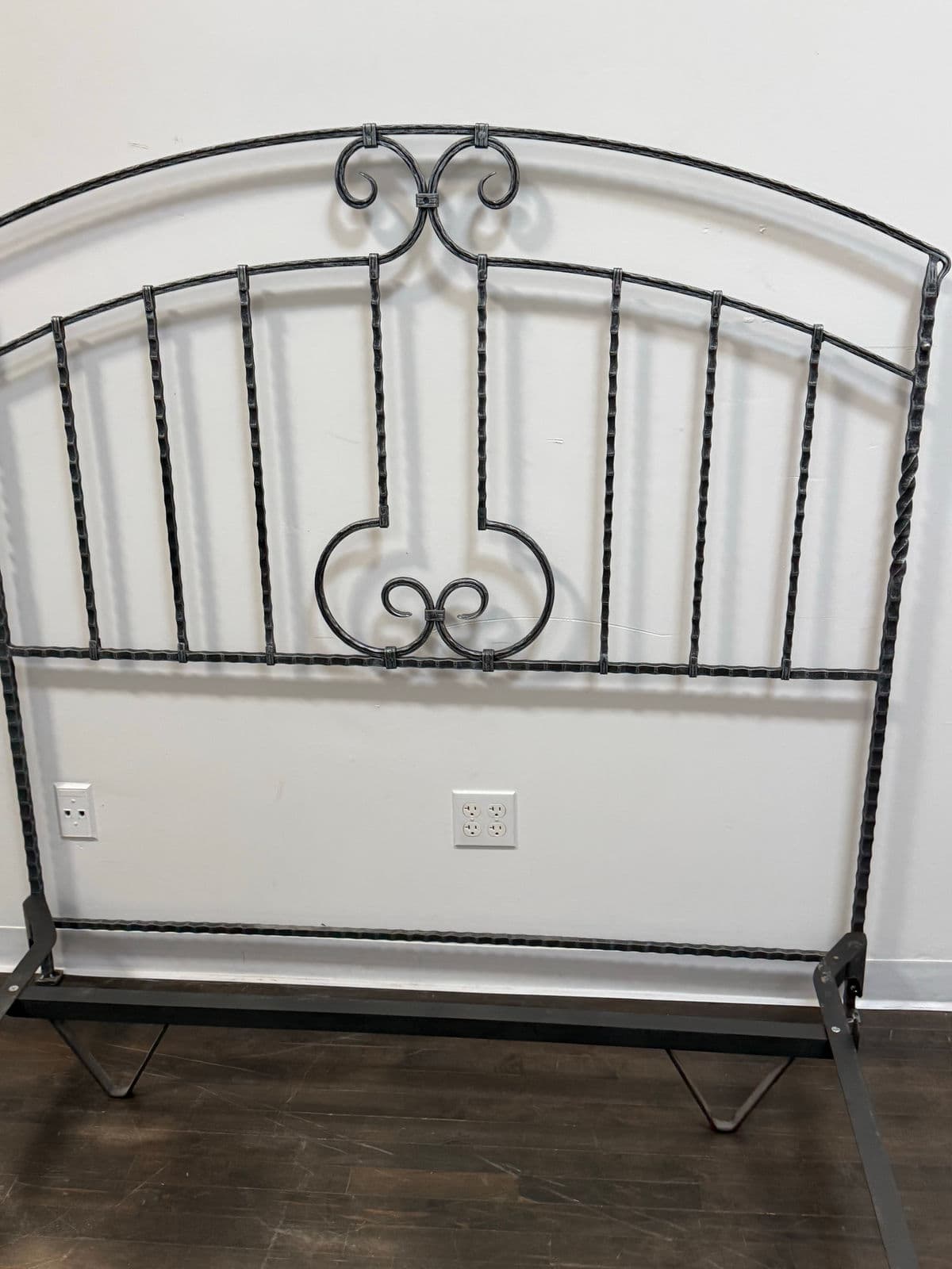 Full Size Claudio Rayes Wrought Iron Bed Frame, Model 28 - Thumbnail 6