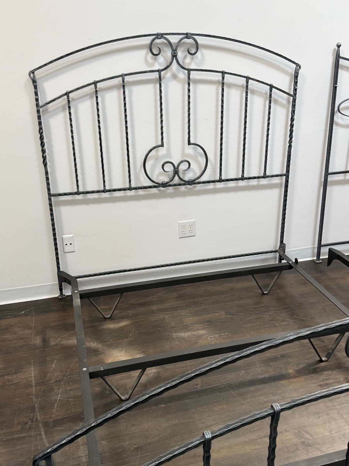 Full Size Claudio Rayes Wrought Iron Bed Frame, Model 28 - Thumbnail 13