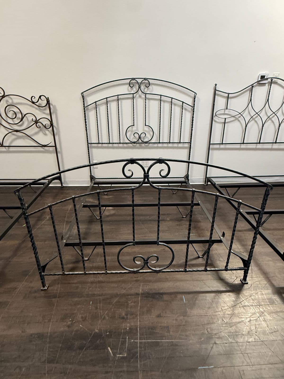 Full Size Claudio Rayes Wrought Iron Bed Frame, Model 28 - Thumbnail 11