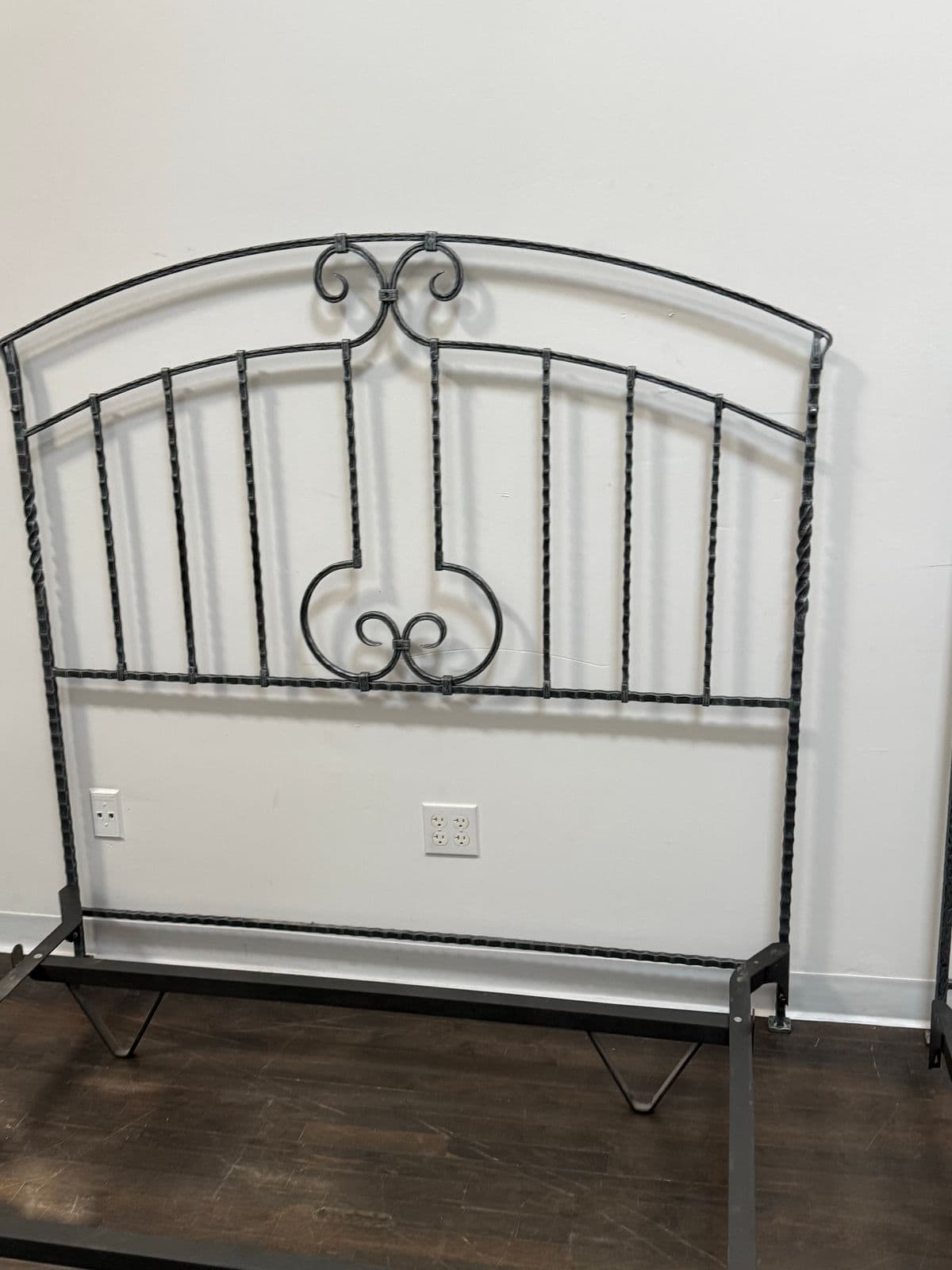 Full Size Claudio Rayes Wrought Iron Bed Frame, Model 28 - Thumbnail 12