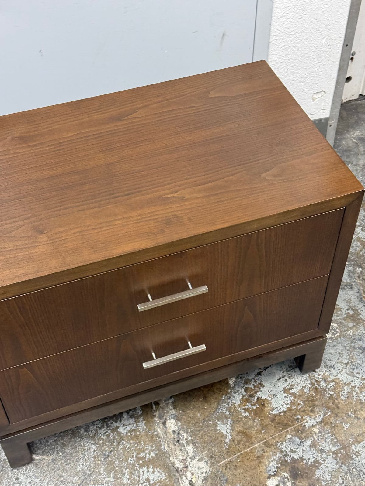 Traylor & Co. Contemporary Nightstand - Thumbnail 6