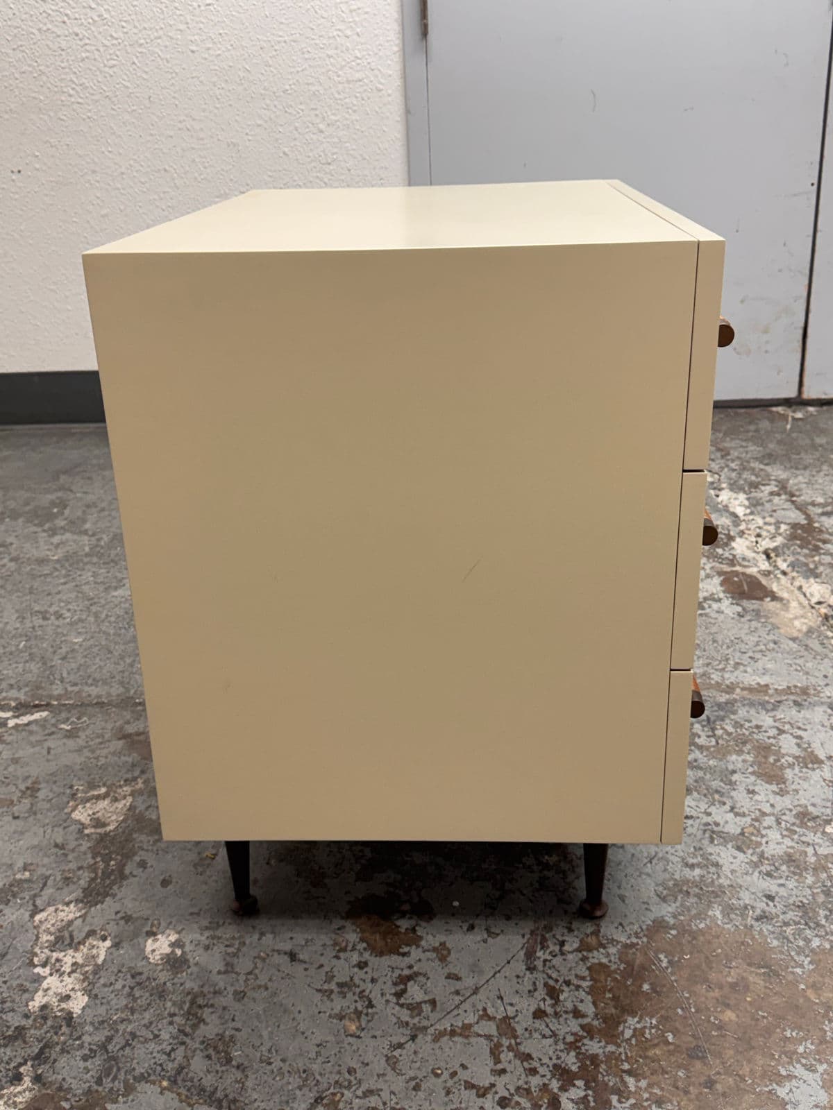 Brownstone Audrey Rattan Handle Taupe Nightstand - Thumbnail 6