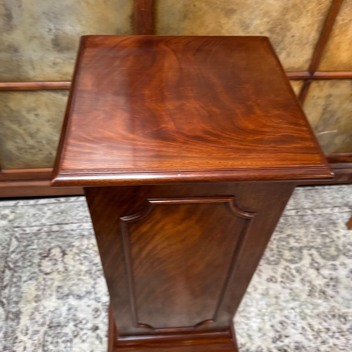 Georgian Inspired Figured Mahogany Pedestal - Thumbnail 12