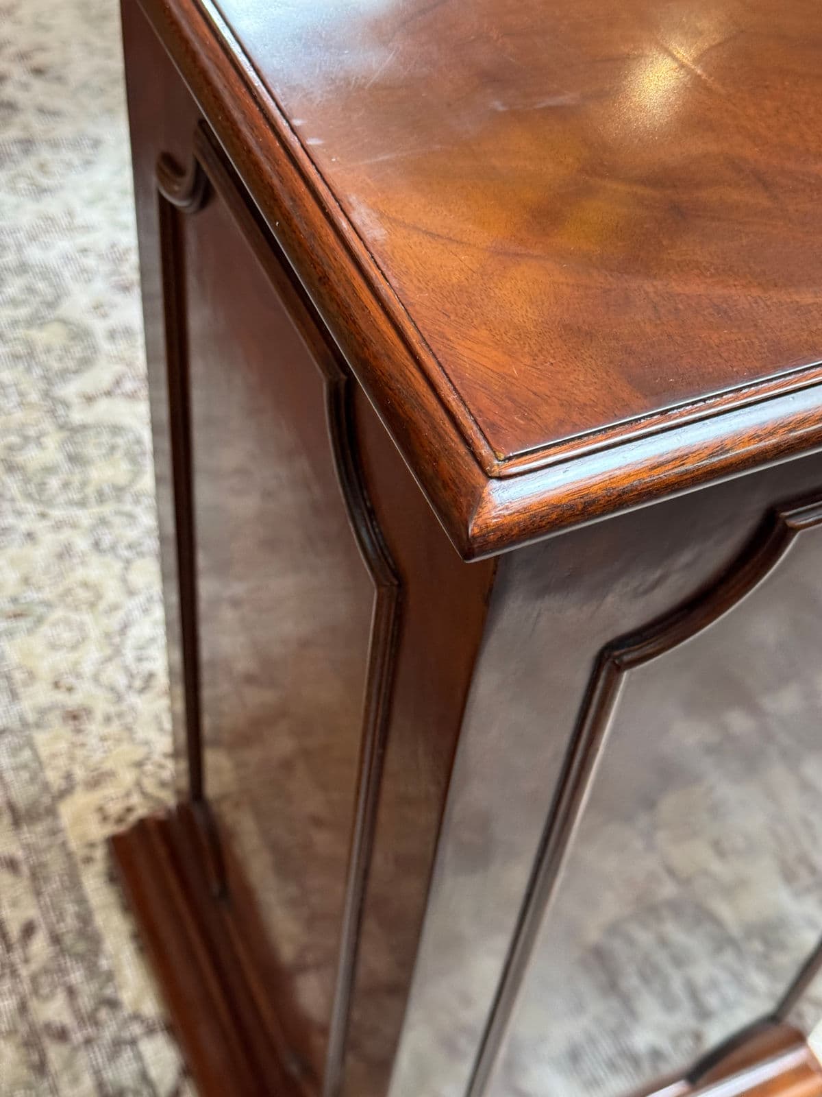 Georgian Inspired Figured Mahogany Pedestal - Thumbnail 11