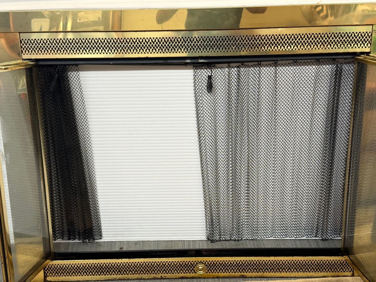 Jenson Distribution Traditional Fireplace Doors - Thumbnail 6