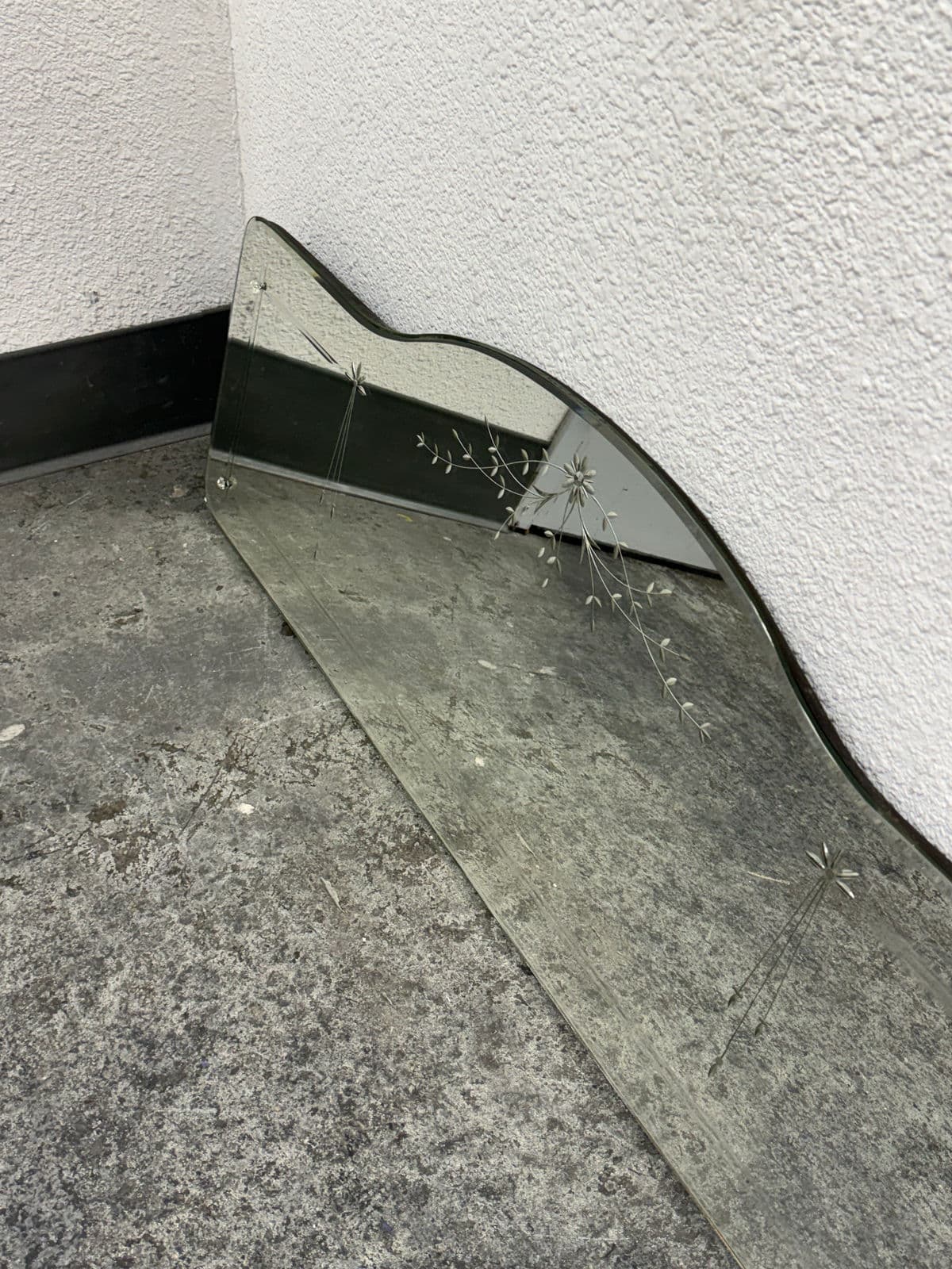 Art Deco Etched Floral Frameless Vanity Mirror, Mid 20th Century - Thumbnail 9