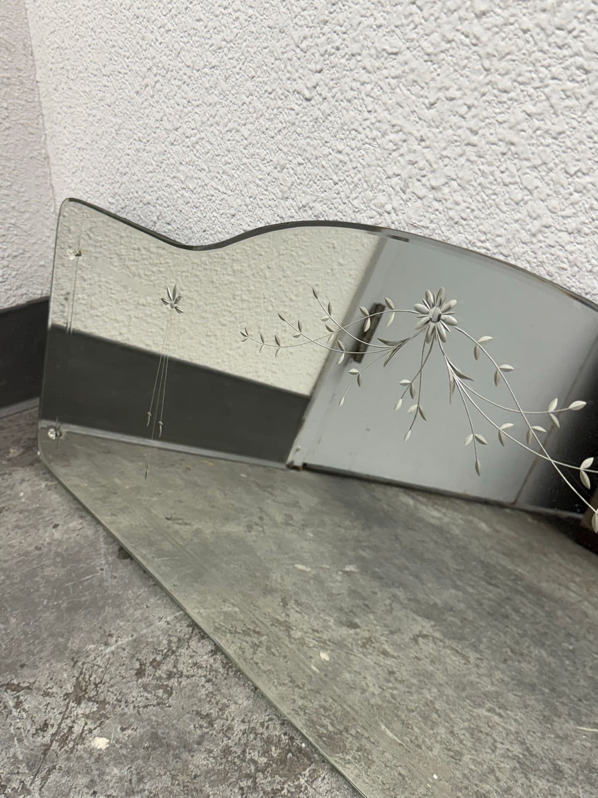 Art Deco Etched Floral Frameless Vanity Mirror, Mid 20th Century - Thumbnail 10