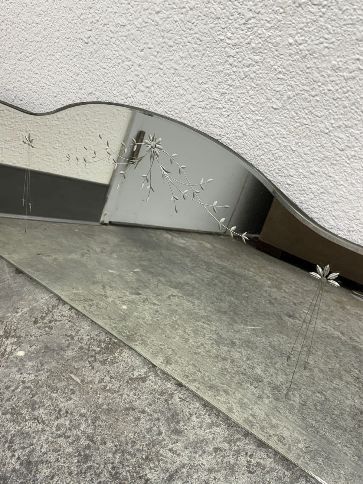 Art Deco Etched Floral Frameless Vanity Mirror, Mid 20th Century - Thumbnail 7