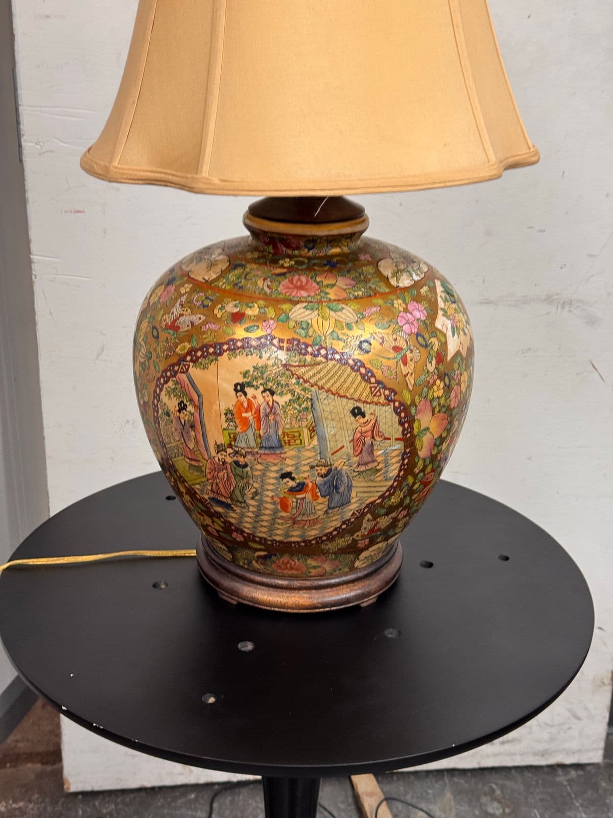 Kalart Satsuma Style Porcelain Table Lamp - Thumbnail 9
