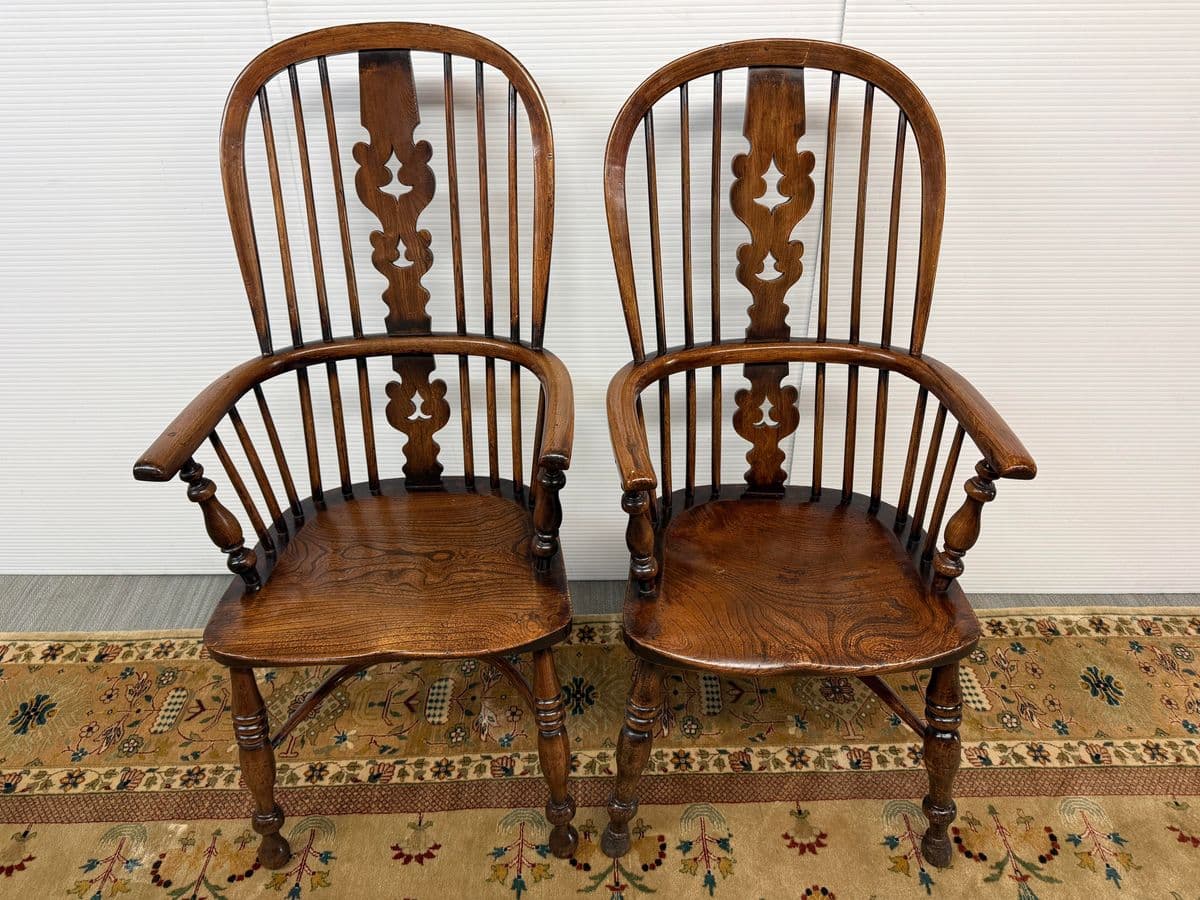 Antonios Antiques English Windsor Armchairs, Pair - Thumbnail 3