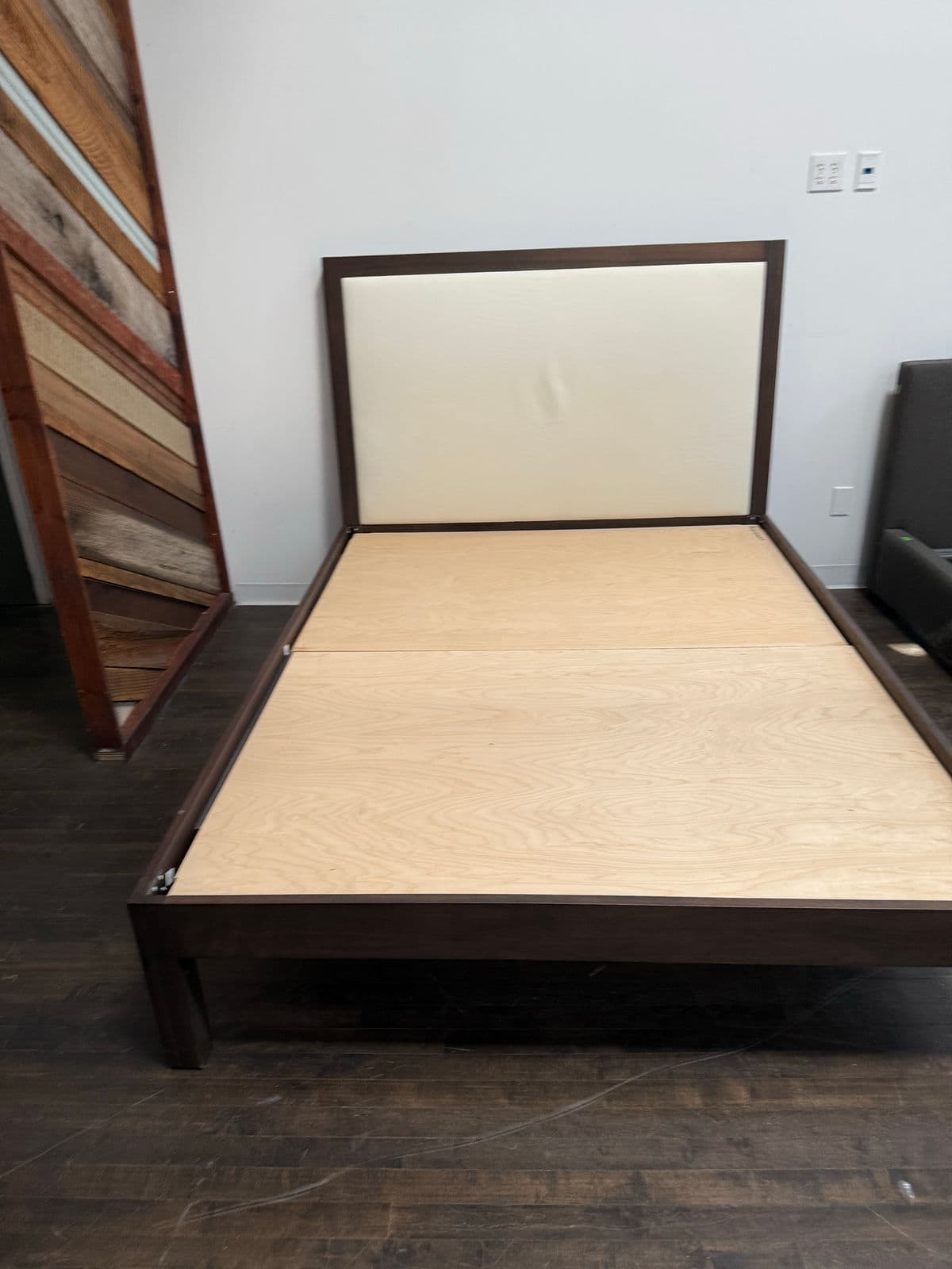 Queen Size Contemporary Bed Frame - Thumbnail 6
