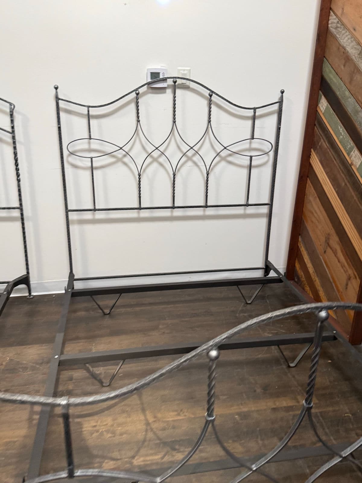 Queen Size Claudio Rayes Iron Bed Frame, Model 24 - Thumbnail 3