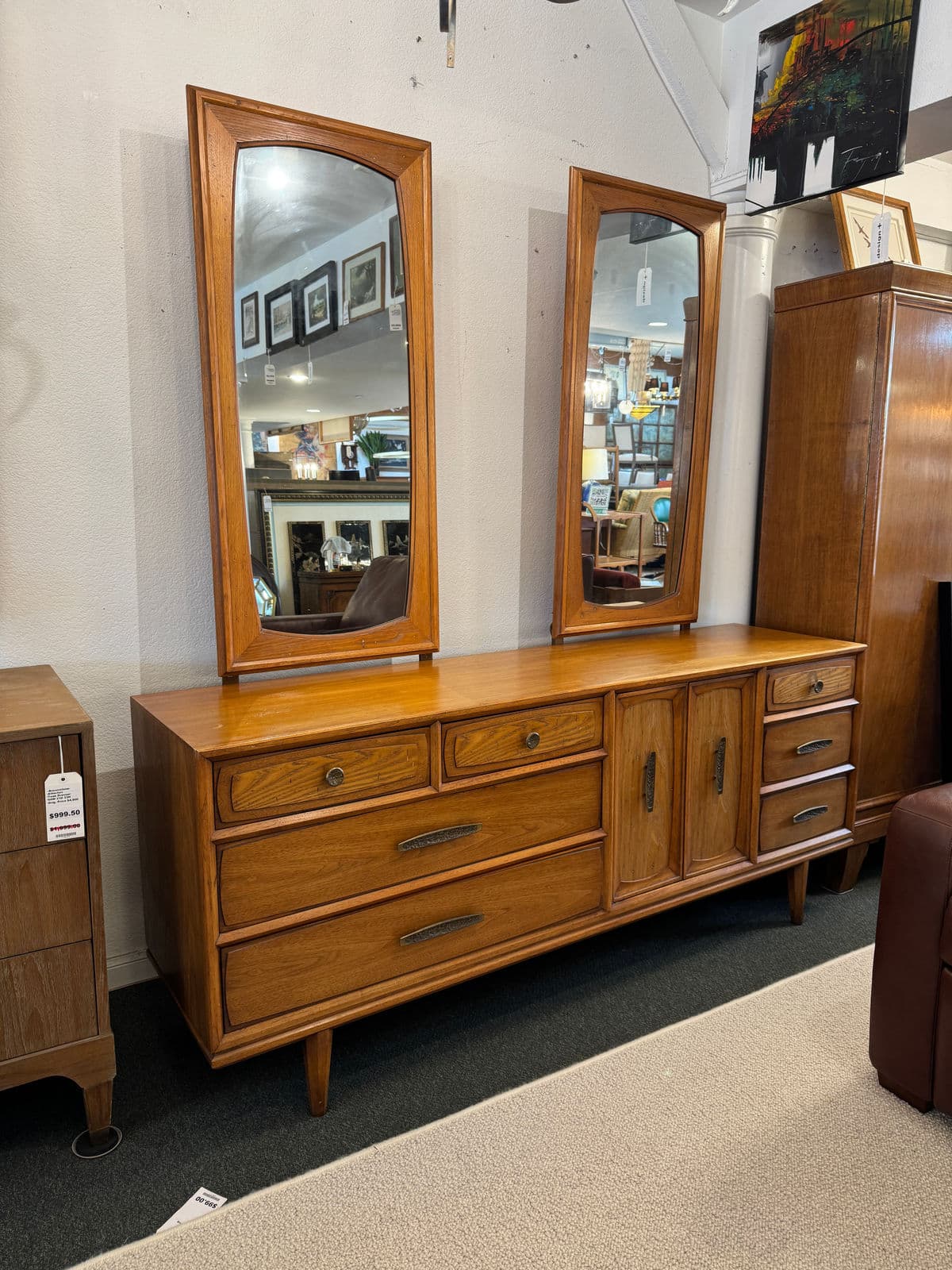Heritage Brutalist Oak Wood Dresser With Dual Mirrors - Thumbnail 3