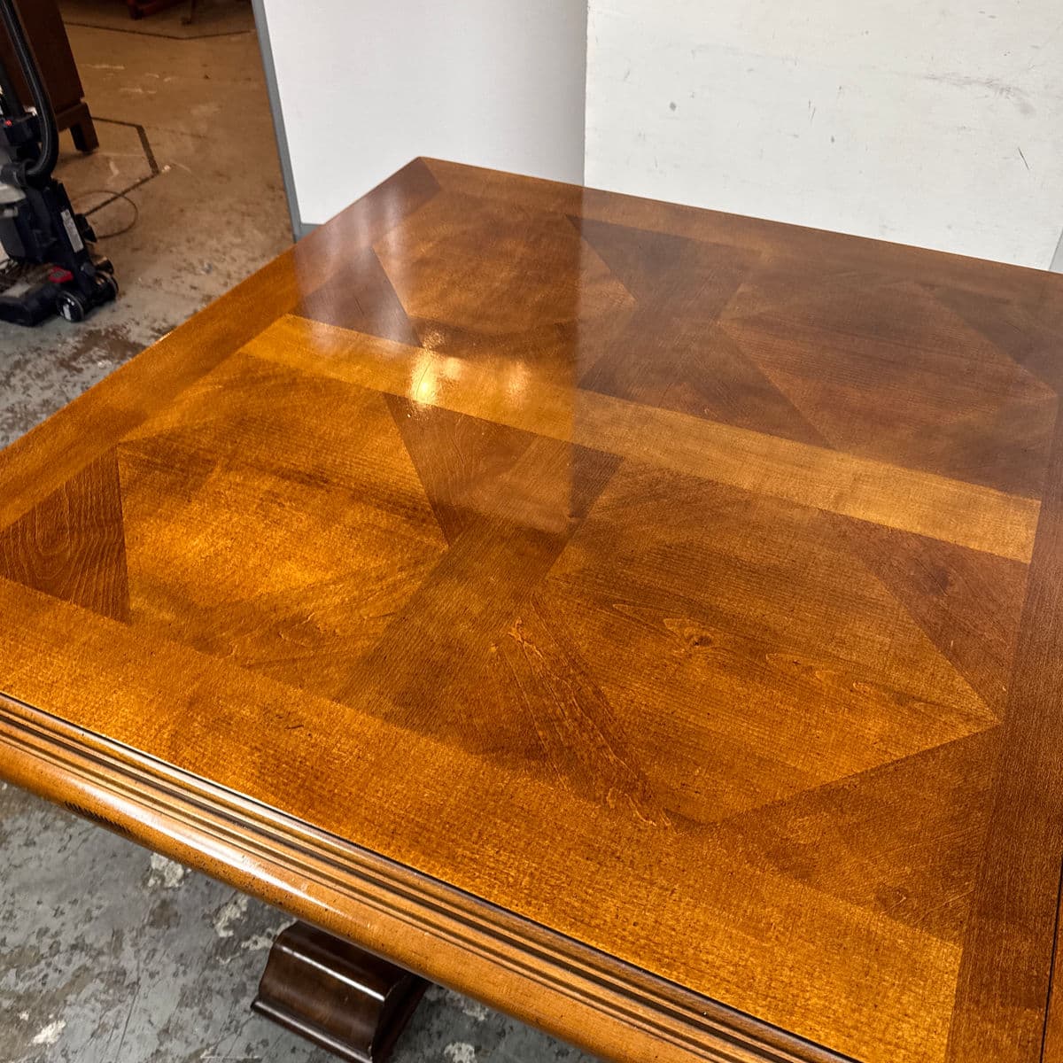 Stanley Furniture Trestle Extension Dining Table - Thumbnail 10